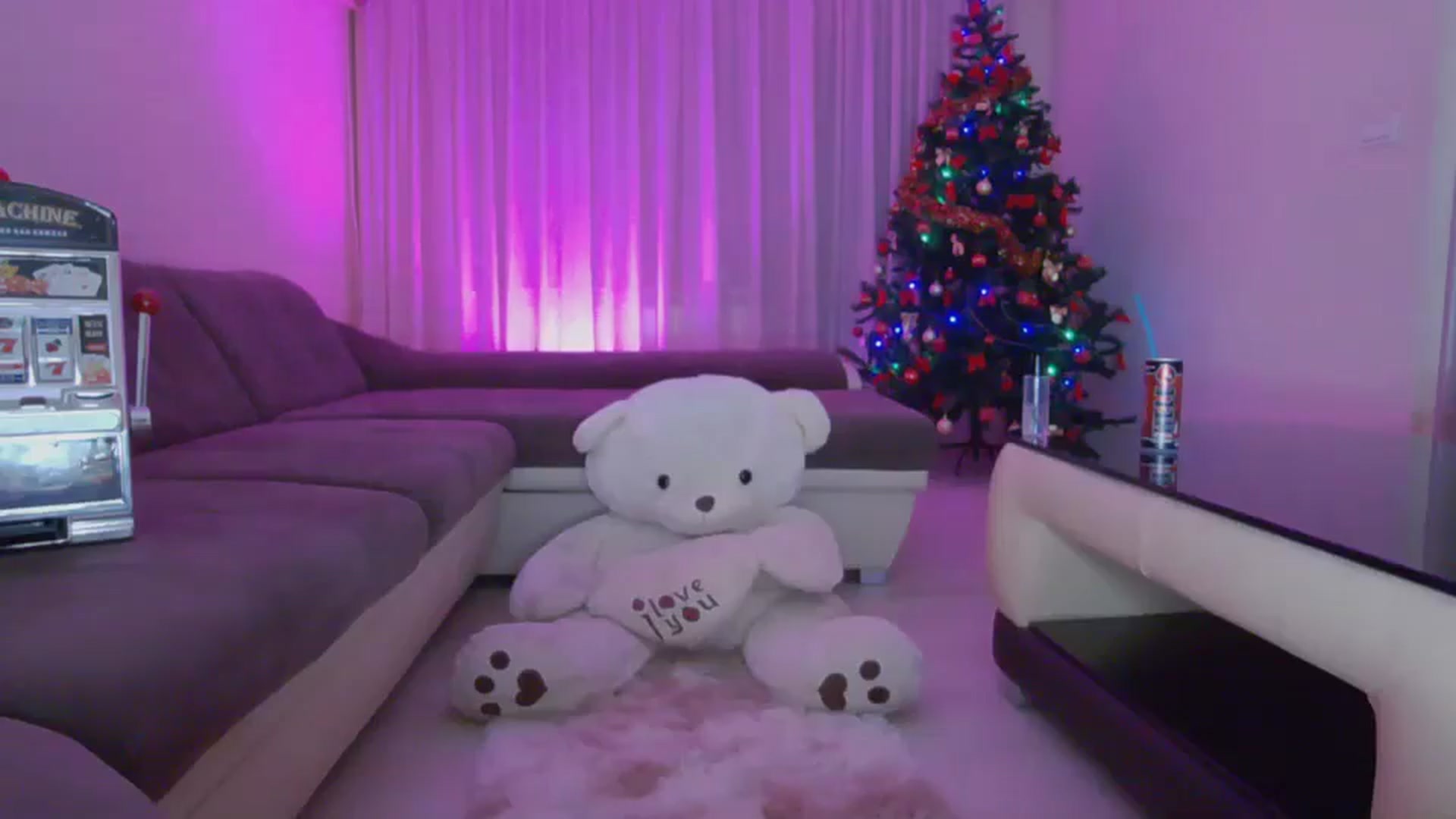 Gallery image thumbnail from Jessy_mylove's myfreecams stream on, 01/04/2025, 06:30 image 8 of 20