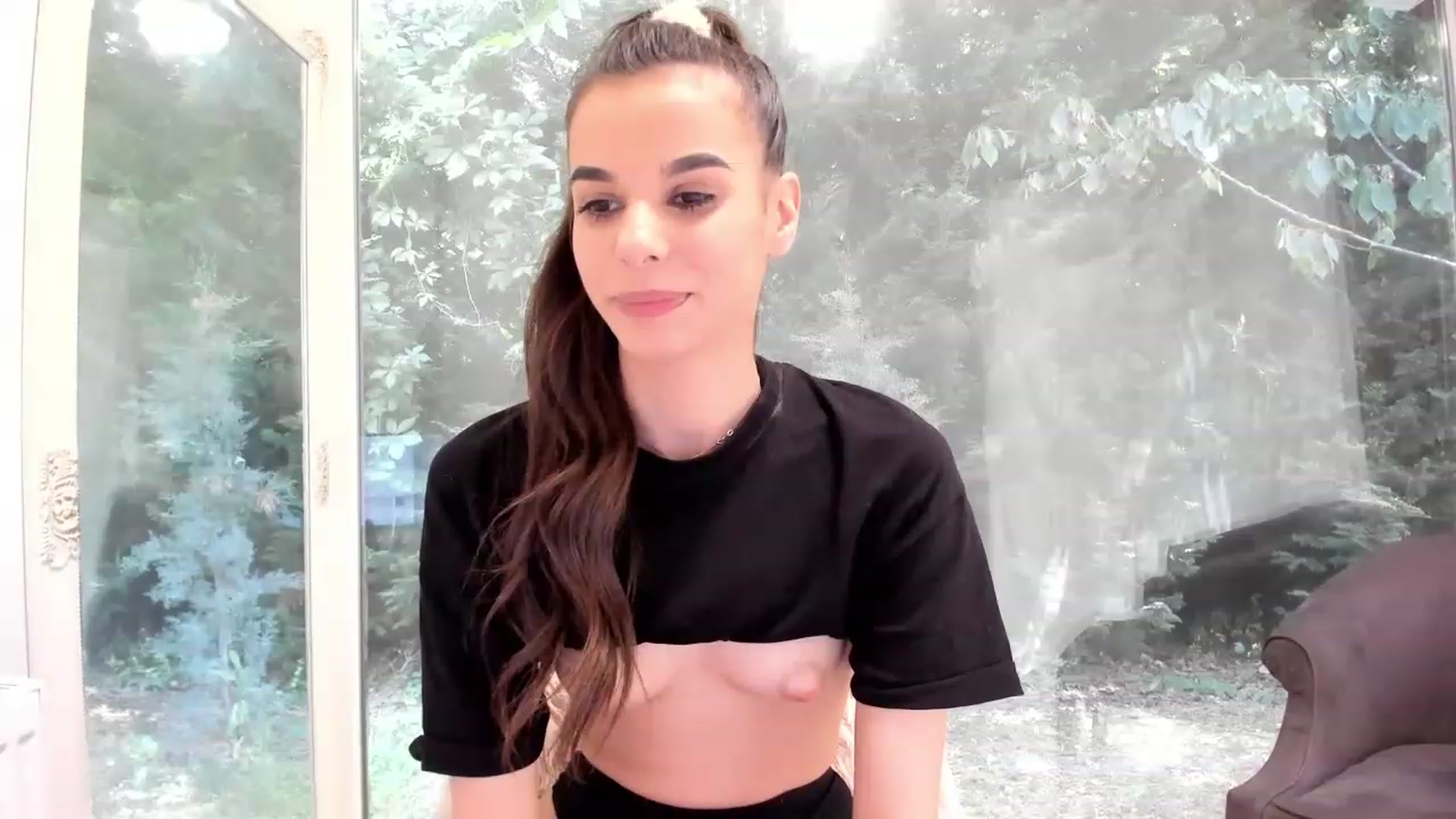 Gallery image thumbnail from Jessy_yy's myfreecams stream on, 06/11/2023, 11:15 image 15 of 20