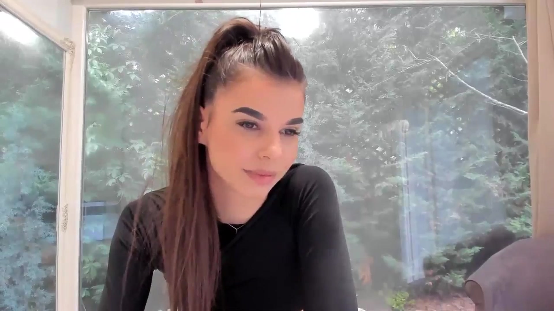 Gallery image thumbnail from Jessy_yy's myfreecams stream on, 04/18/2024, 10:39 image 11 of 20