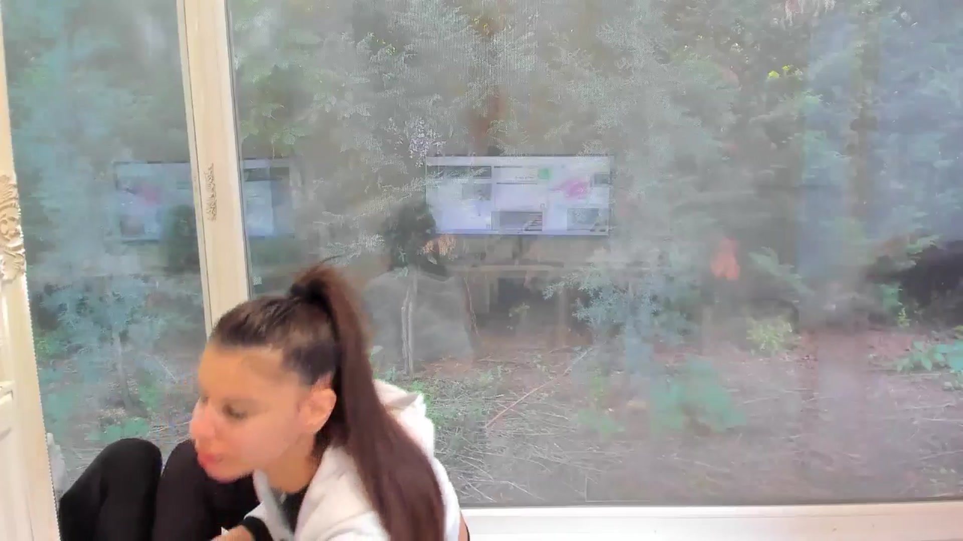 Gallery image thumbnail from Jessy_yy's myfreecams stream on, 05/07/2024, 08:43 image 2 of 20