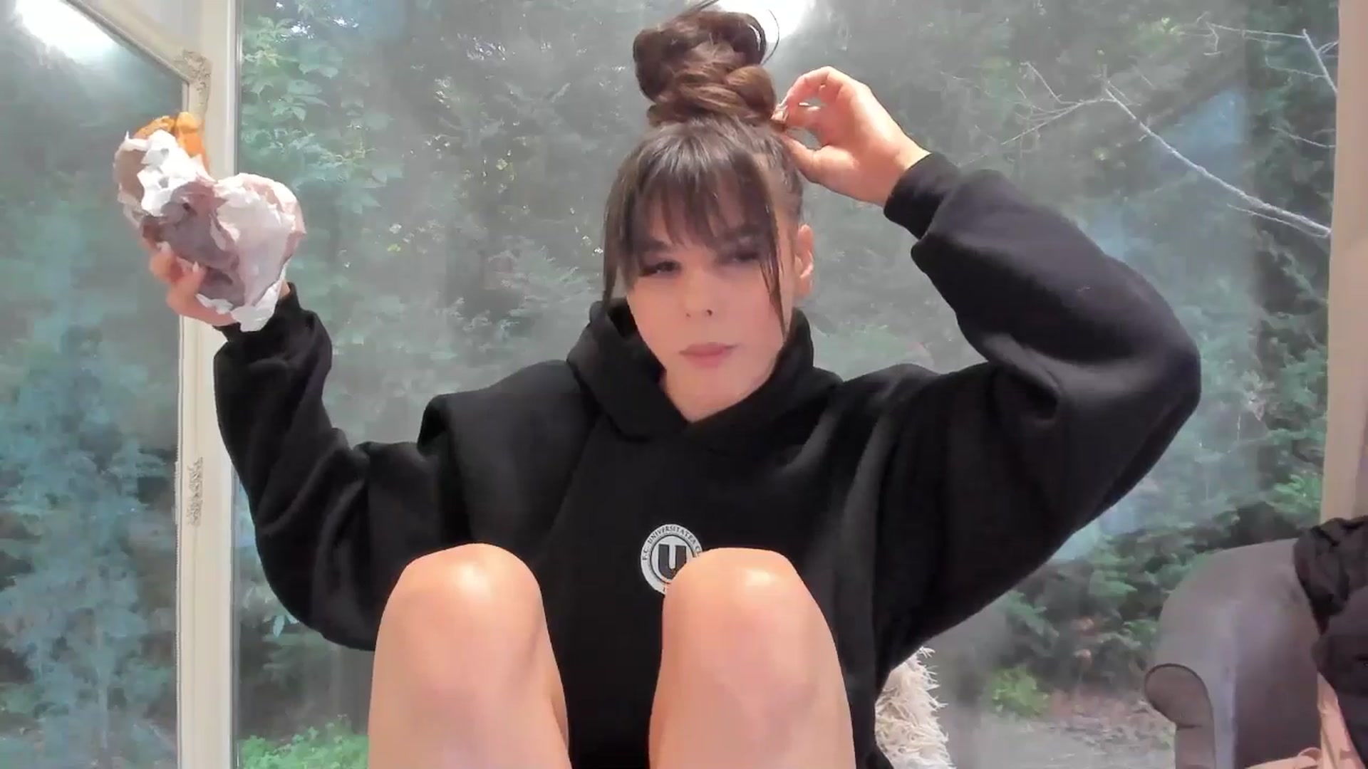 Gallery image thumbnail from Jessy_yy's myfreecams stream on, 05/09/2024, 09:53 image 9 of 20