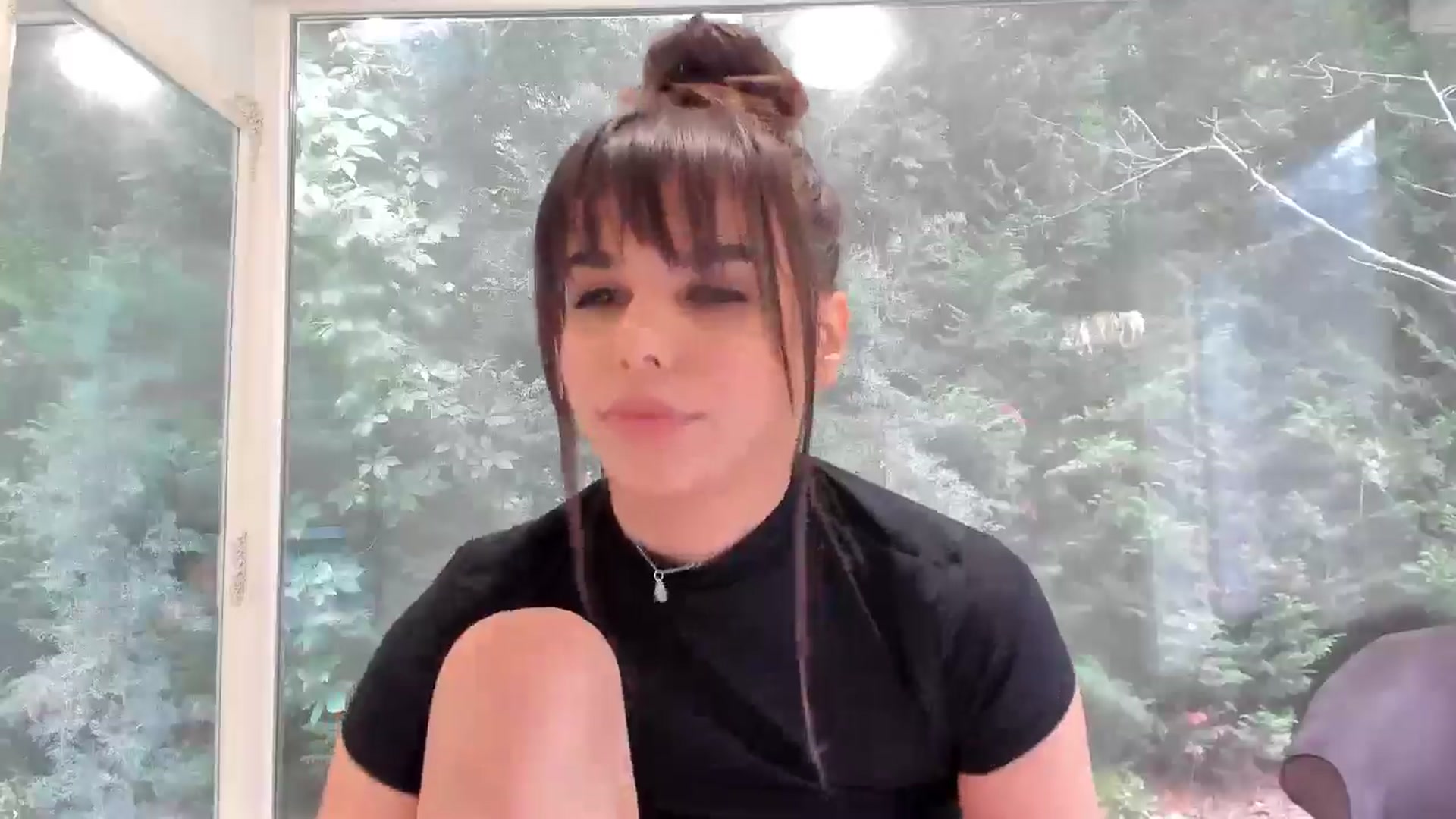 Gallery image thumbnail from Jessy_yy's myfreecams stream on, 05/10/2024, 12:25 image 17 of 20