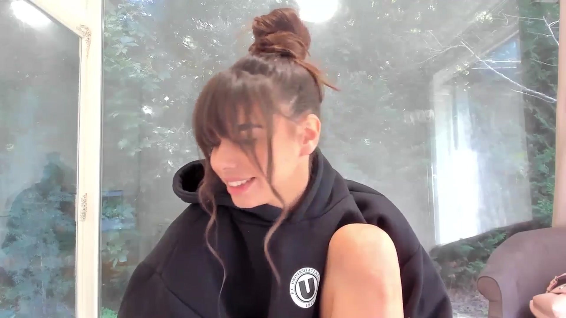 Gallery image thumbnail from Jessy_yy's myfreecams stream on, 05/11/2024, 10:46 image 17 of 20