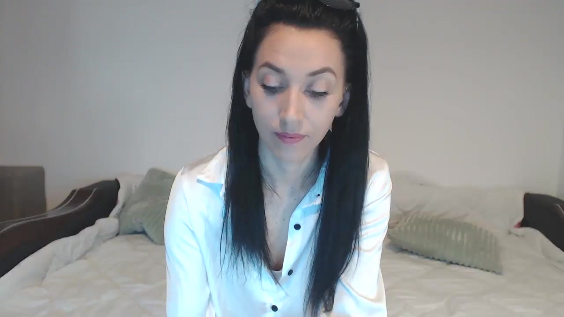 Gallery image thumbnail from Jessyca77's myfreecams stream on, 03/03/2025, 15:27 image 1 of 20