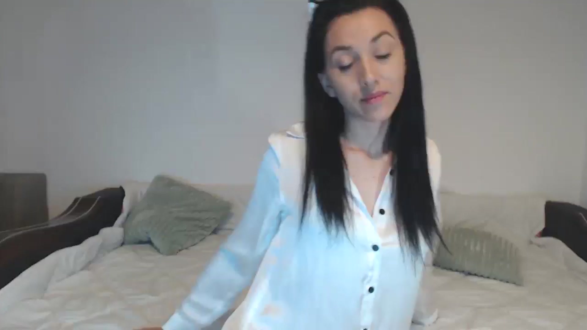 Gallery image thumbnail from Jessyca77's myfreecams stream on, 03/03/2025, 15:27 image 8 of 20