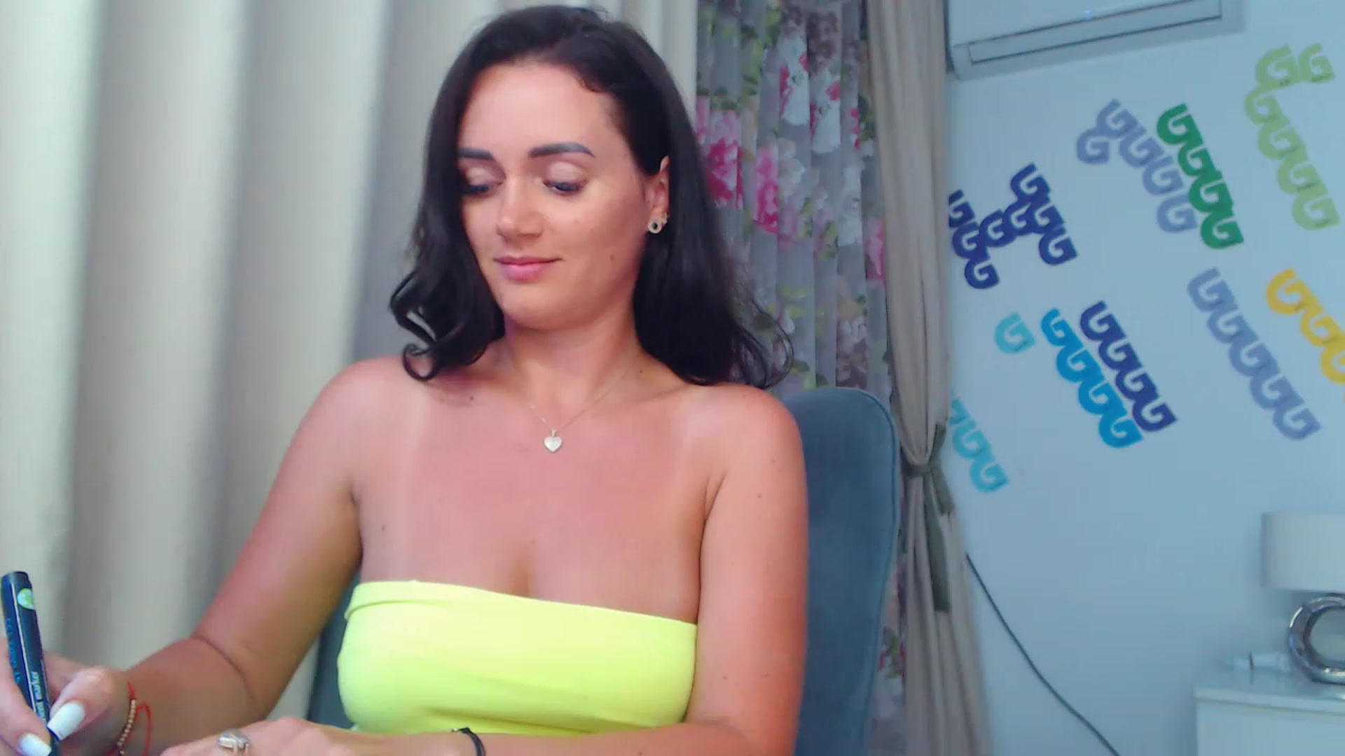 Gallery image thumbnail from Jessykmx's myfreecams stream on, 05/30/2023, 21:03 image 17 of 20