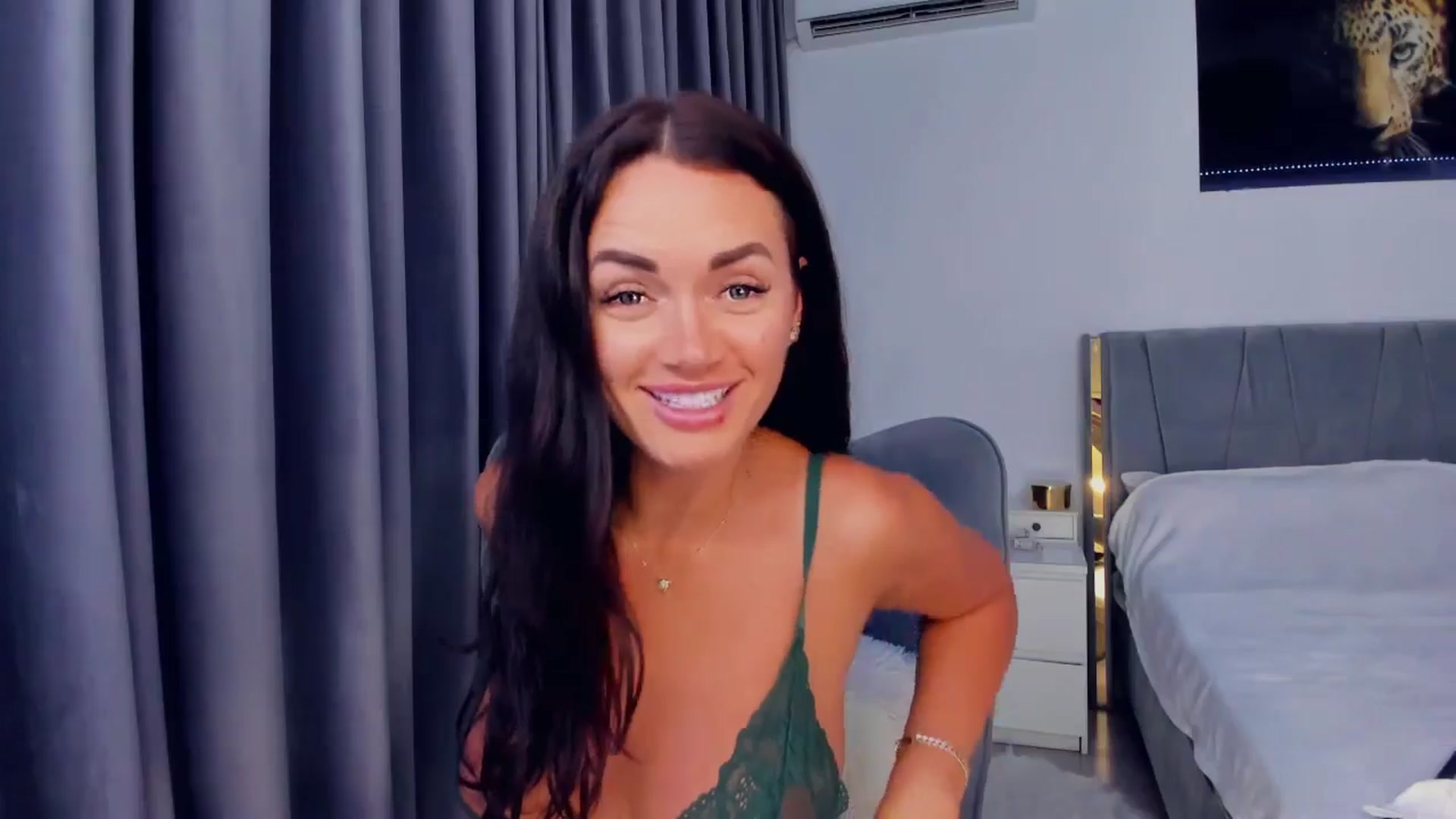 Gallery image thumbnail from Jessykmx's myfreecams stream on, 08/04/2025, 20:44 image 16 of 20