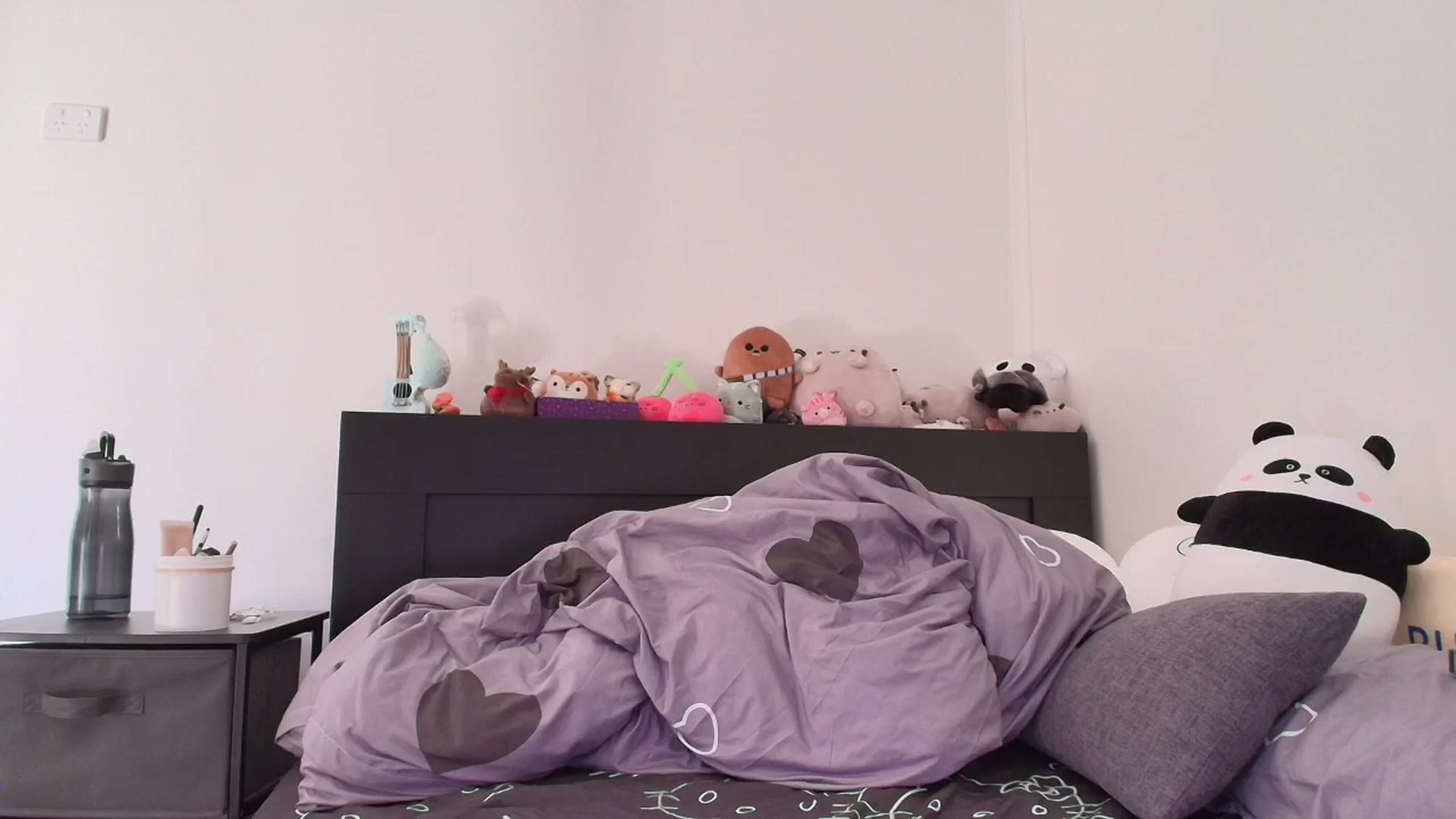 Gallery image thumbnail from JesusTipsMe's myfreecams stream on, 04/06/2026, 04:39 image 14 of 20