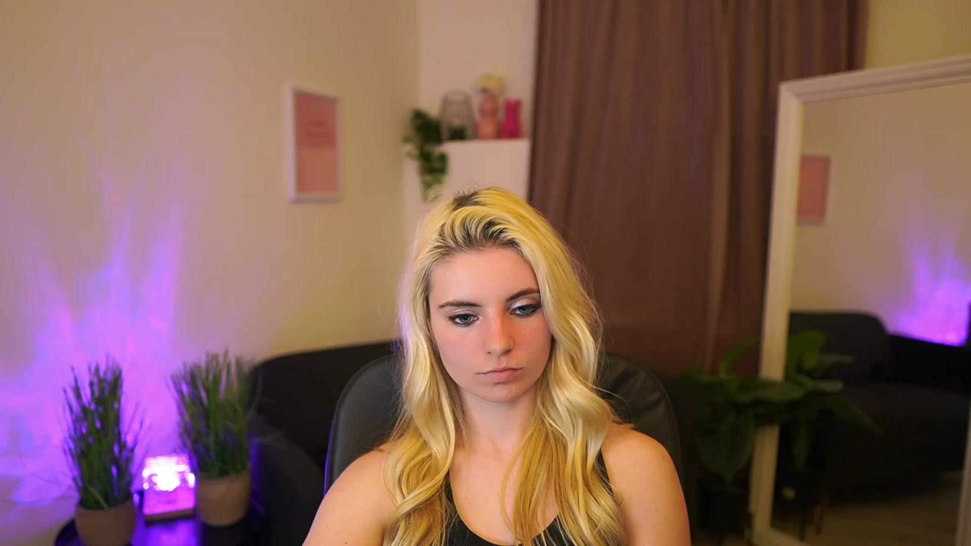 Gallery image thumbnail from Jetpearl74's myfreecams stream on, 03/12/2026, 01:16 image 20 of 20