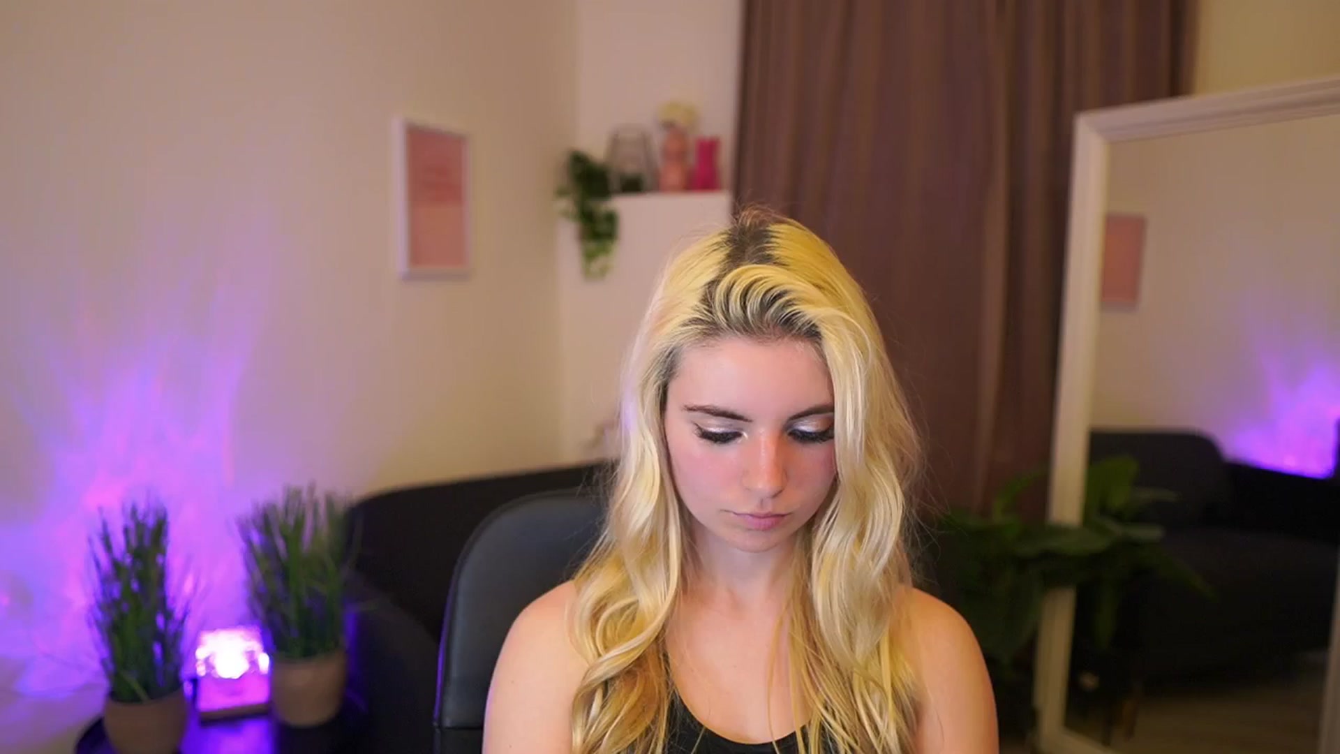 Gallery image thumbnail from Jetpearl74's myfreecams stream on, 03/12/2026, 01:16 image 1 of 20