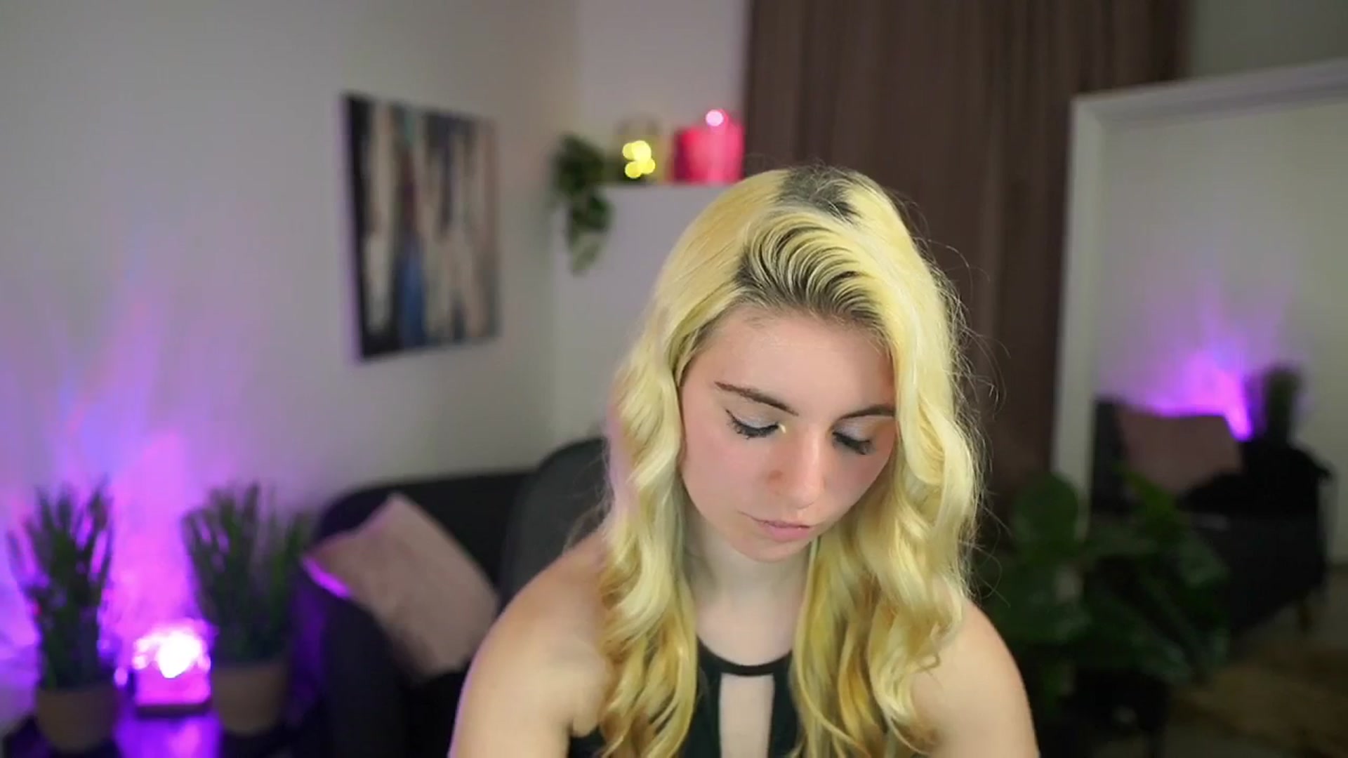 Gallery image thumbnail from Jetpearl74's myfreecams stream on, 03/18/2026, 20:47 image 19 of 20