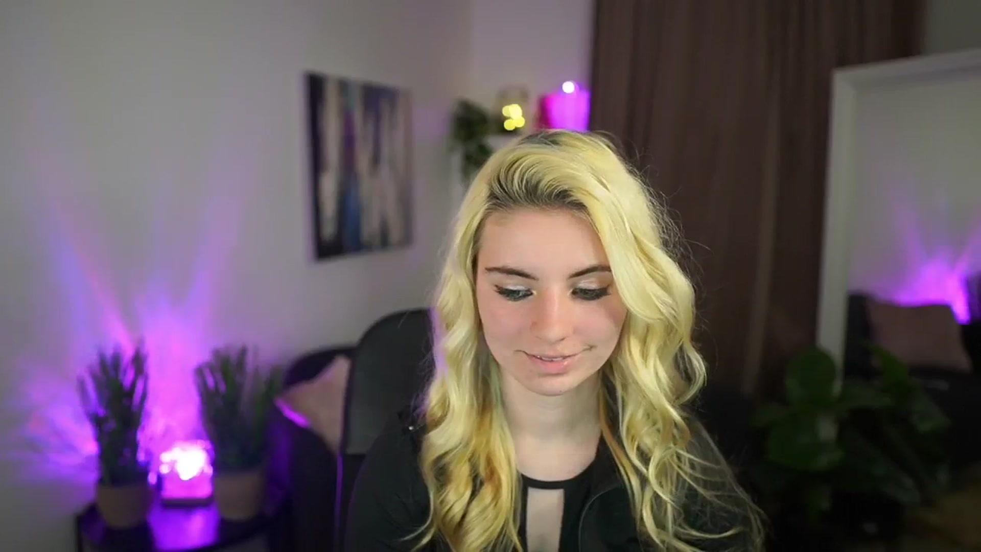 Gallery image thumbnail from Jetpearl74's myfreecams stream on, 03/18/2026, 20:47 image 3 of 20