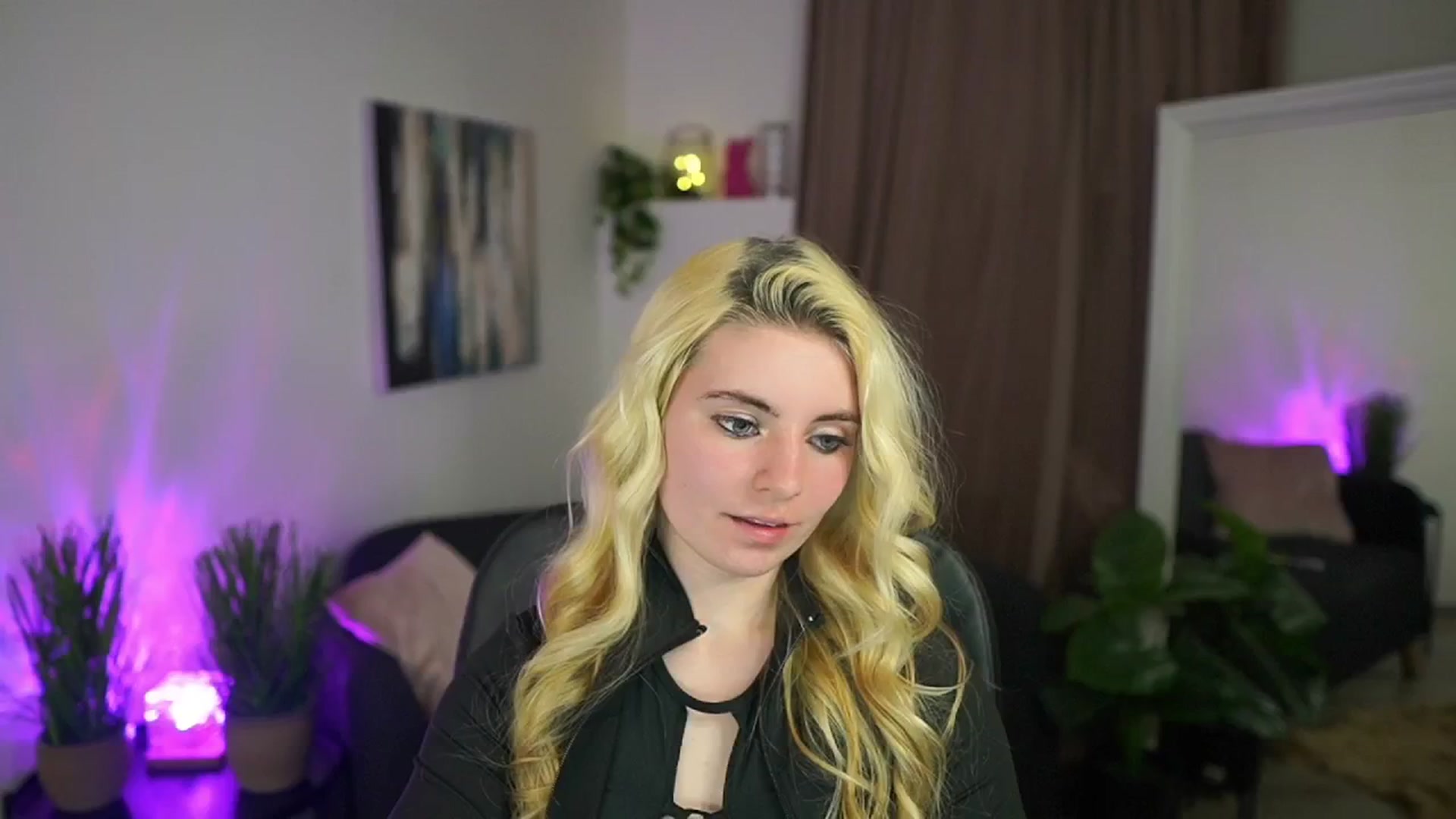 Gallery image thumbnail from Jetpearl74's myfreecams stream on, 03/18/2026, 22:26 image 2 of 20