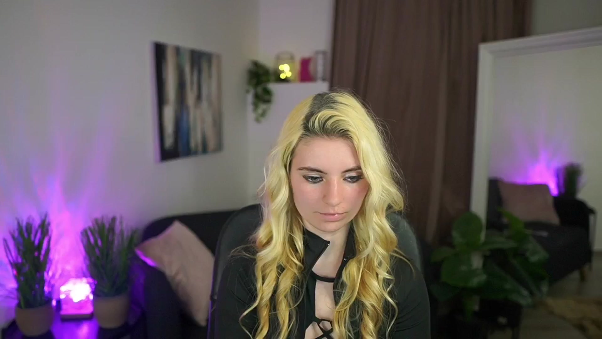 Gallery image thumbnail from Jetpearl74's myfreecams stream on, 03/18/2026, 22:26 image 11 of 20