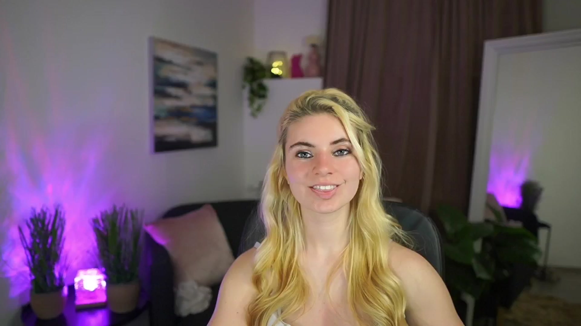Gallery image thumbnail from Jetpearl74's myfreecams stream on, 03/19/2026, 21:50 image 11 of 20