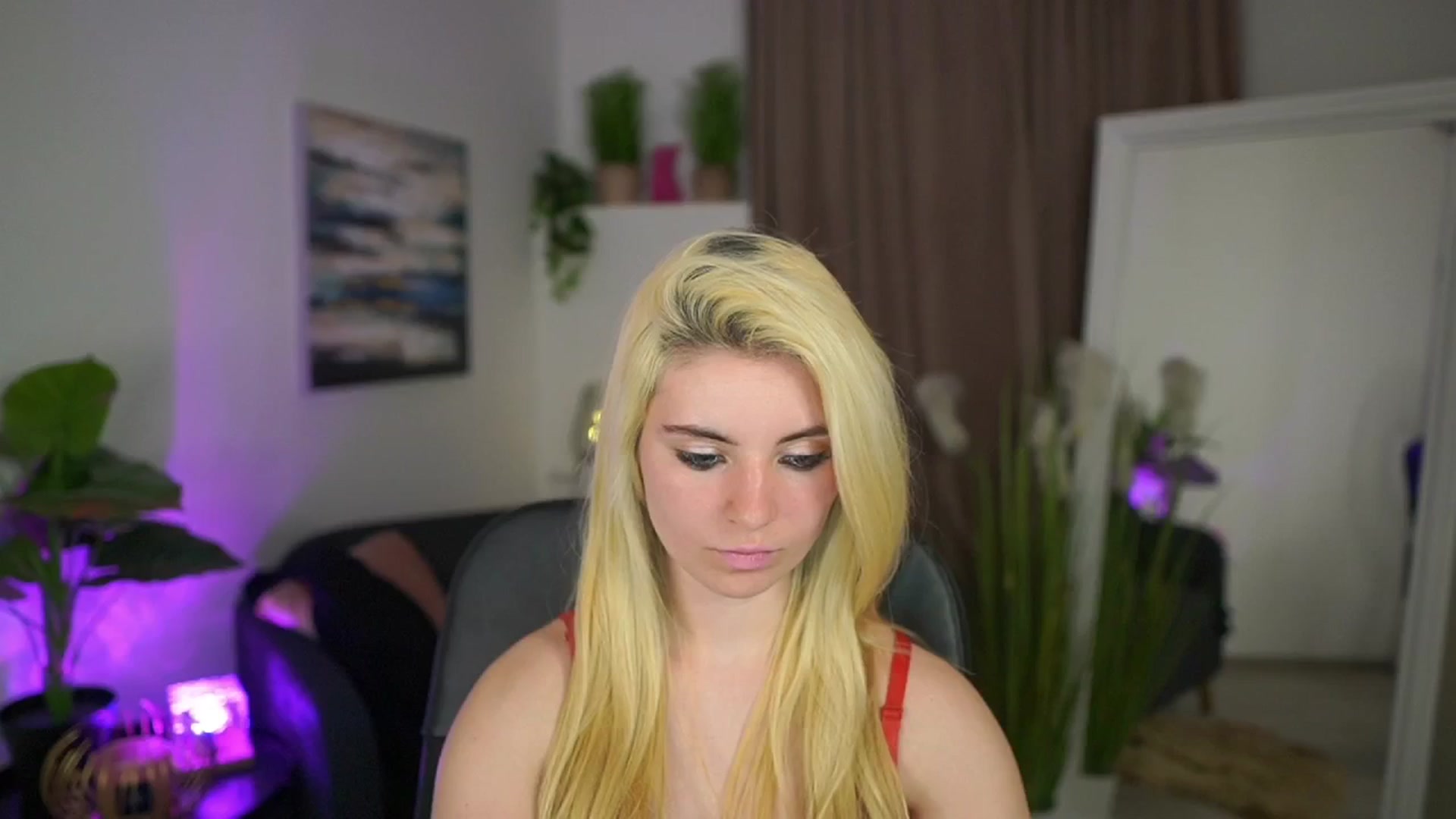 Gallery image thumbnail from Jetpearl74's myfreecams stream on, 03/22/2026, 20:48 image 14 of 20
