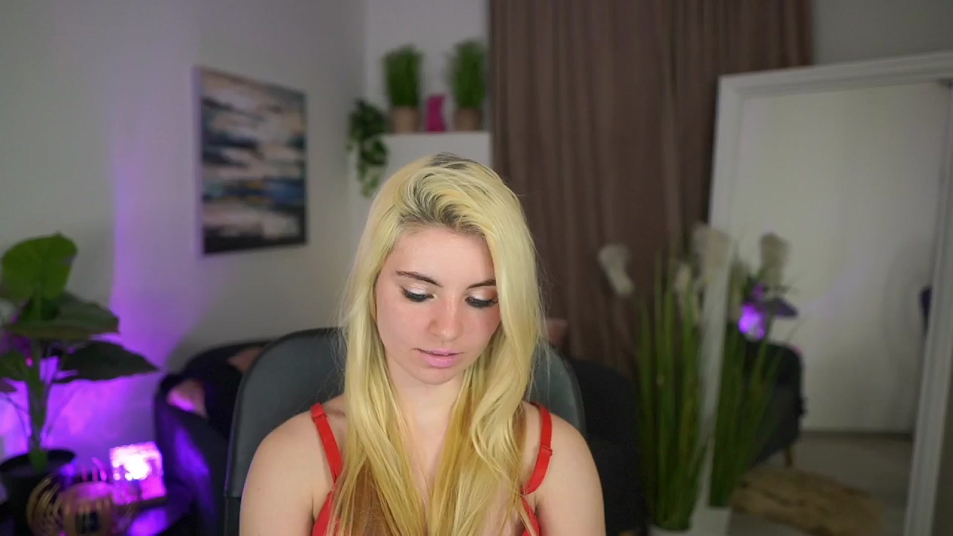 Gallery image thumbnail from Jetpearl74's myfreecams stream on, 03/22/2026, 20:48 image 18 of 20