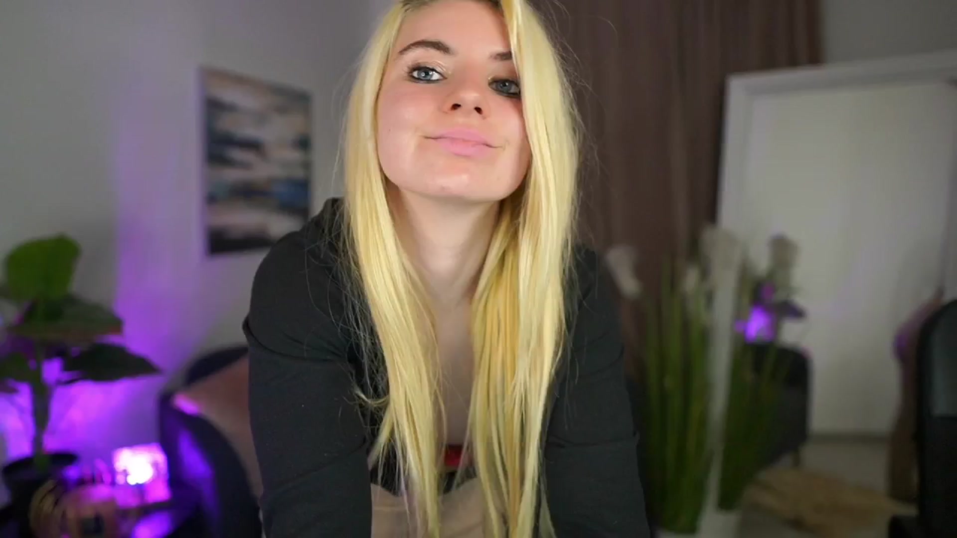 Gallery image thumbnail from Jetpearl74's myfreecams stream on, 03/22/2026, 23:26 image 8 of 20