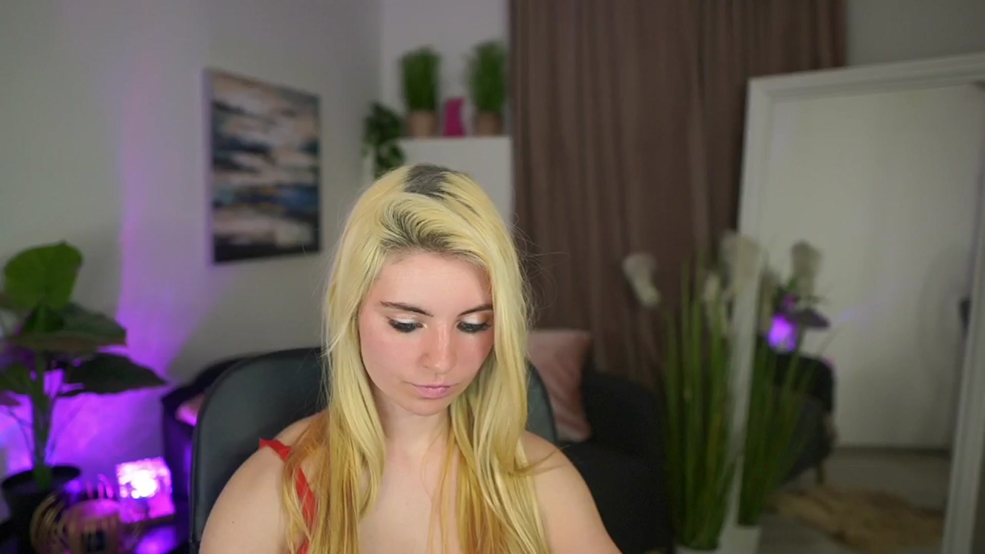 Gallery image thumbnail from Jetpearl74's myfreecams stream on, 03/22/2026, 23:26 image 15 of 20