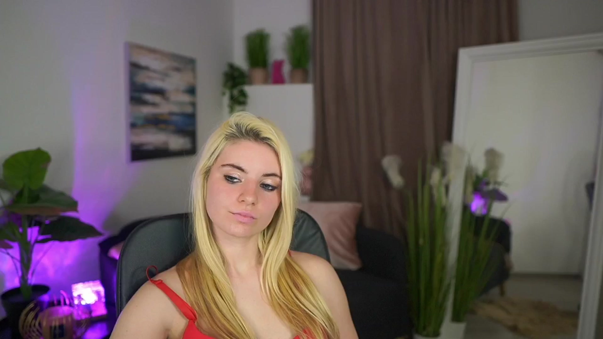Gallery image thumbnail from Jetpearl74's myfreecams stream on, 03/22/2026, 23:26 image 19 of 20