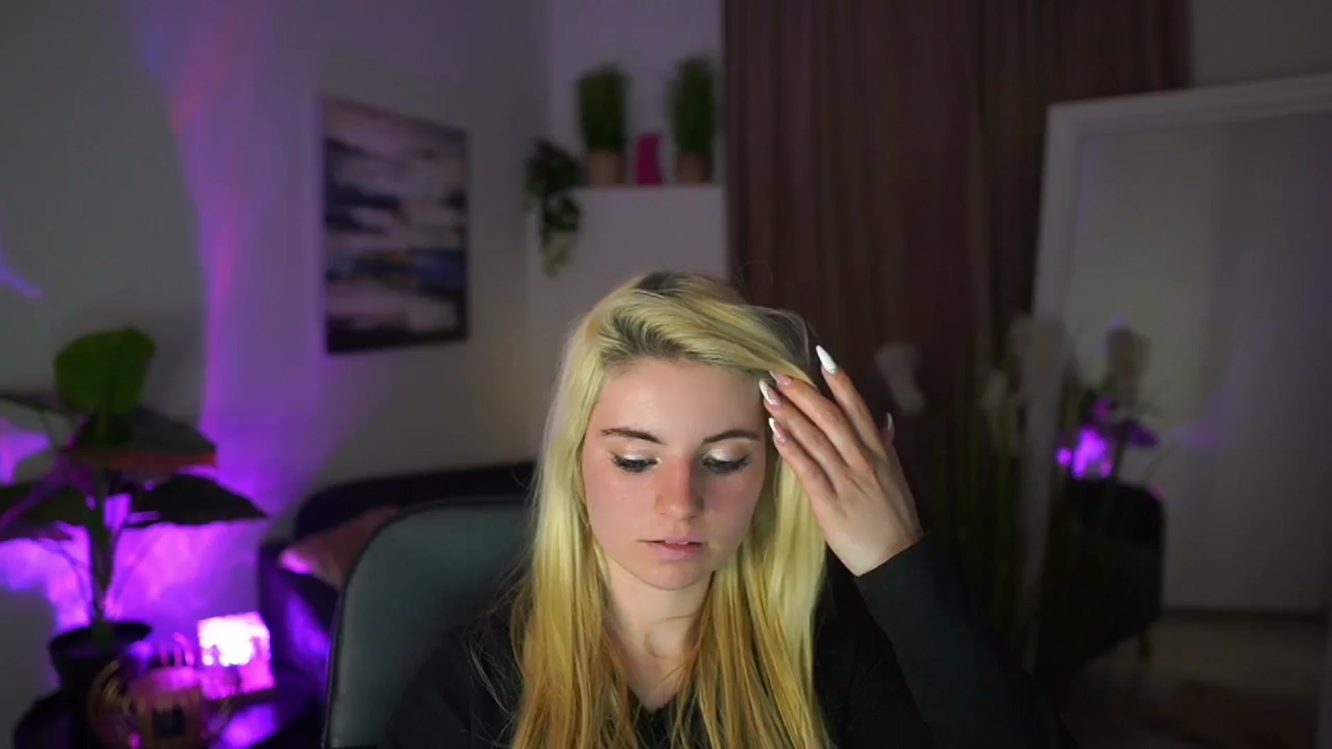 Gallery image thumbnail from Jetpearl74's myfreecams stream on, 03/23/2026, 01:15 image 10 of 20