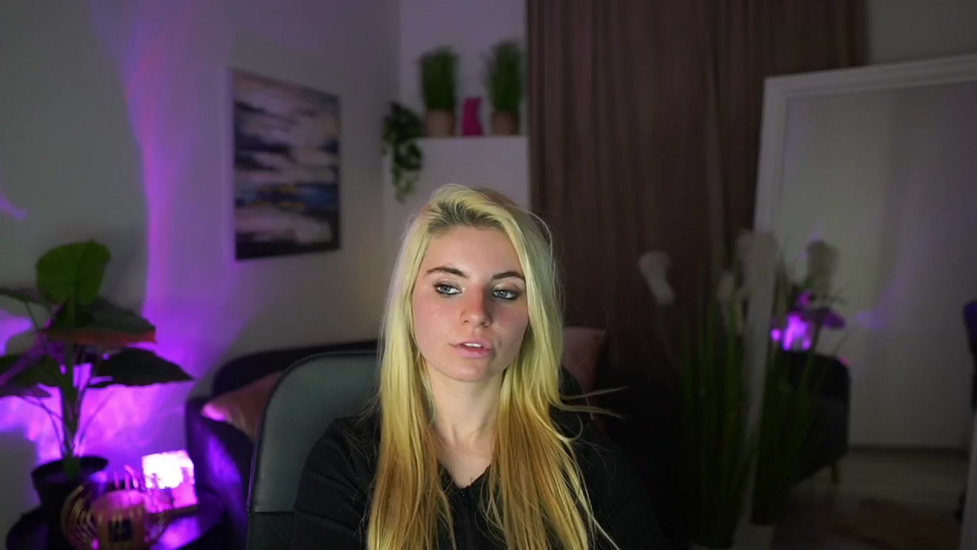 Gallery image thumbnail from Jetpearl74's myfreecams stream on, 03/23/2026, 01:15 image 1 of 20