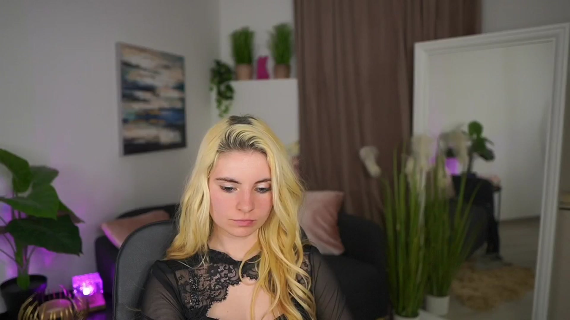 Gallery image thumbnail from Jetpearl74's myfreecams stream on, 03/25/2026, 23:16 image 4 of 20