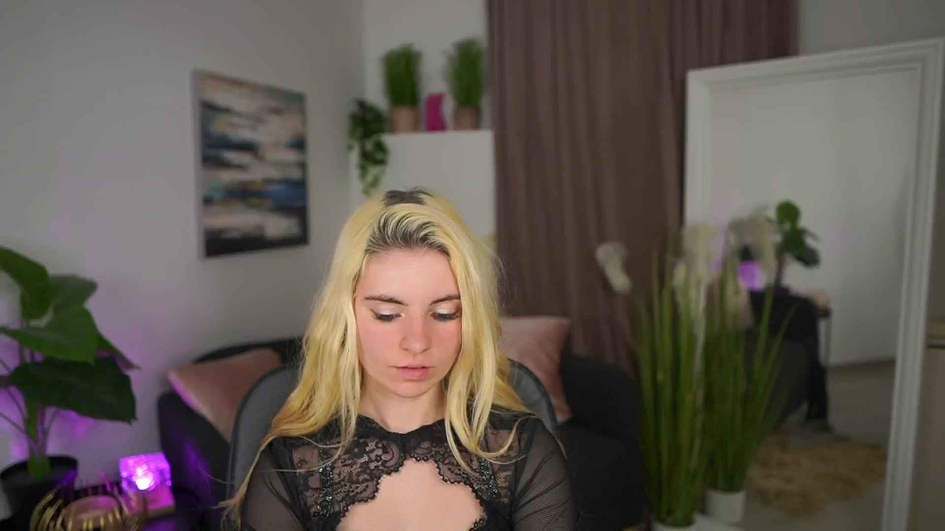 Gallery image thumbnail from Jetpearl74's myfreecams stream on, 03/25/2026, 23:16 image 2 of 20