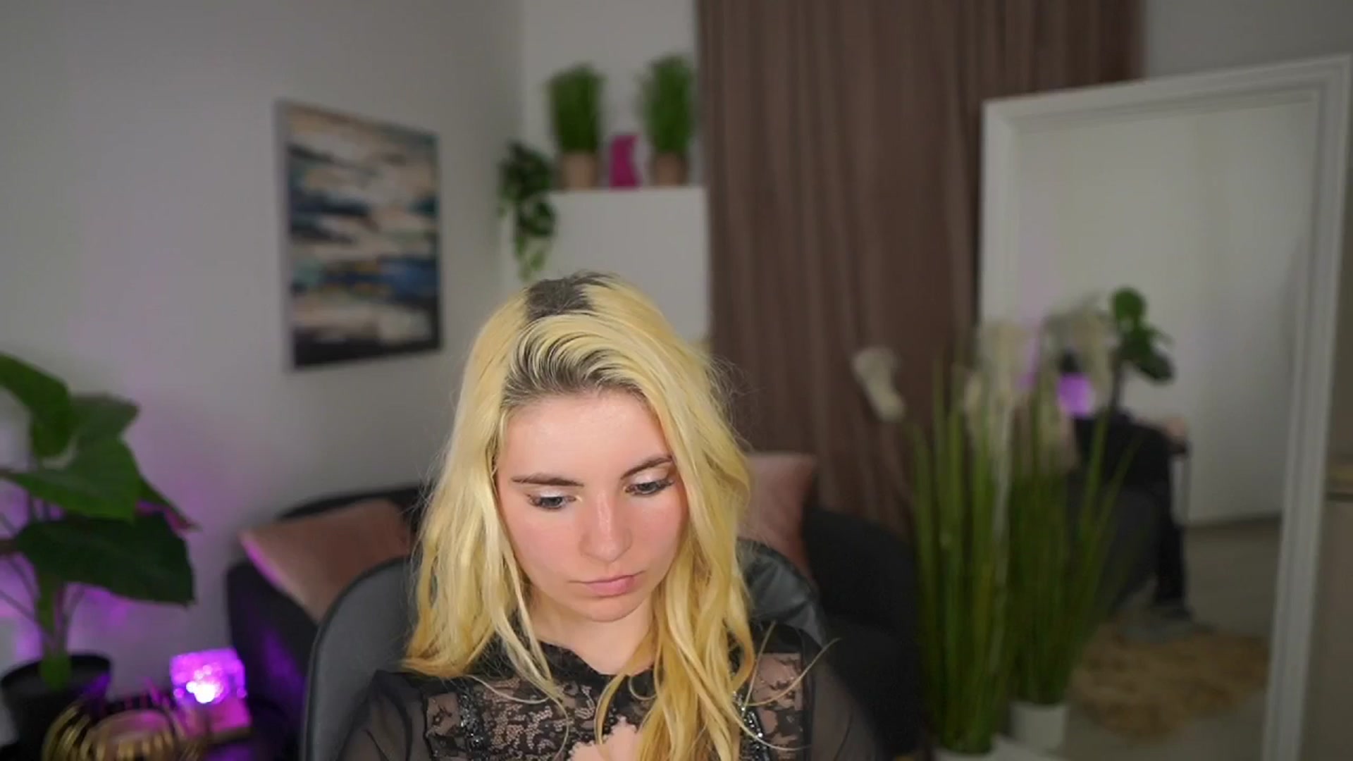Gallery image thumbnail from Jetpearl74's myfreecams stream on, 03/25/2026, 23:16 image 6 of 20