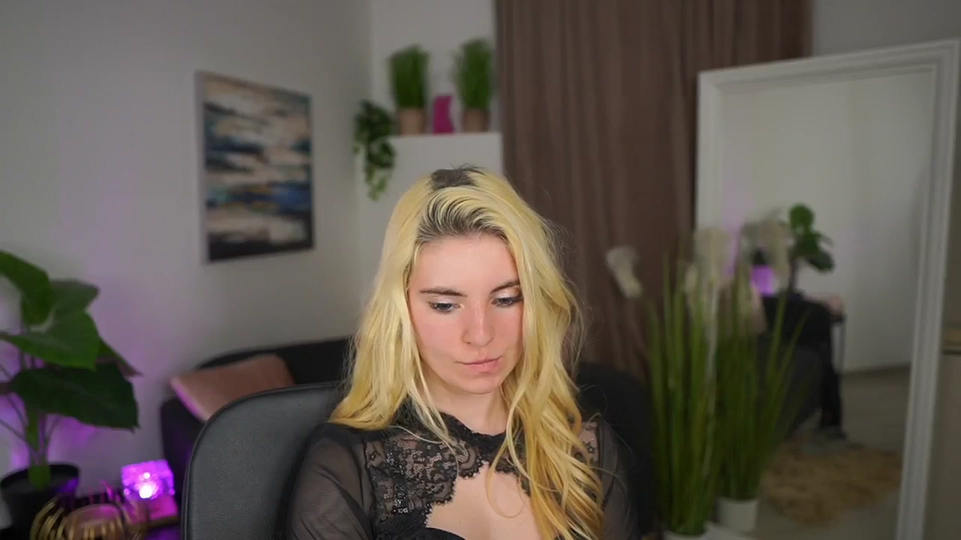 Gallery image thumbnail from Jetpearl74's myfreecams stream on, 03/25/2026, 23:16 image 7 of 20