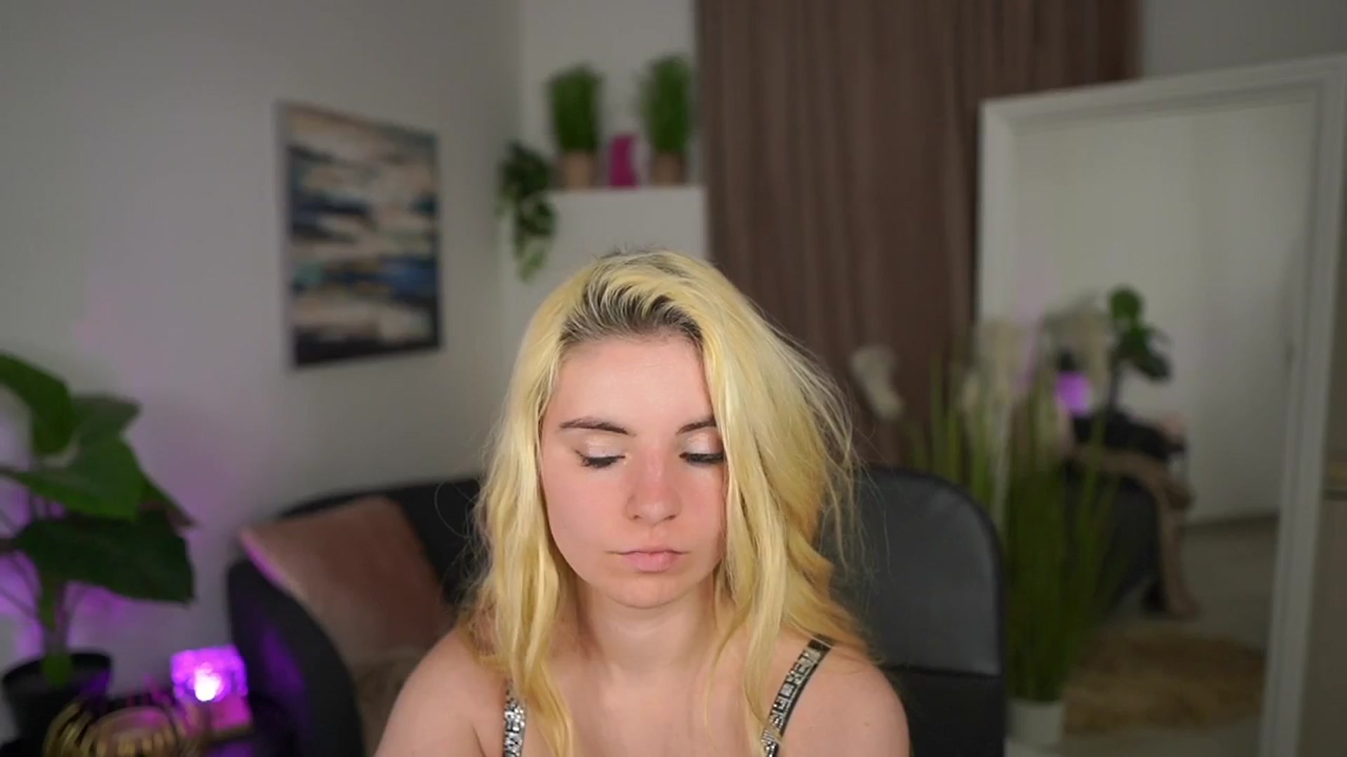 Gallery image thumbnail from Jetpearl74's myfreecams stream on, 03/26/2026, 01:03 image 7 of 20