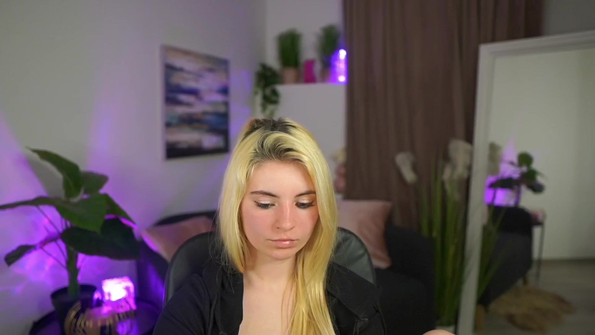 Gallery image thumbnail from Jetpearl74's myfreecams stream on, 03/26/2026, 23:08 image 10 of 20
