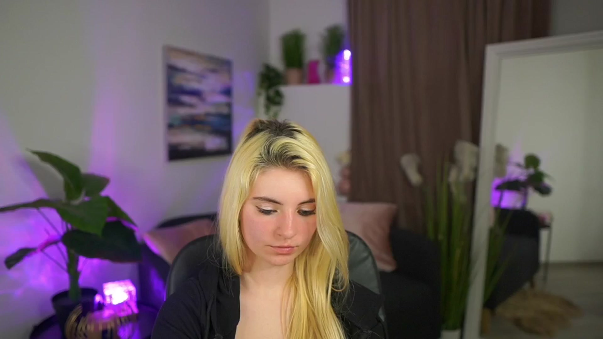 Gallery image thumbnail from Jetpearl74's myfreecams stream on, 03/26/2026, 23:08 image 9 of 20
