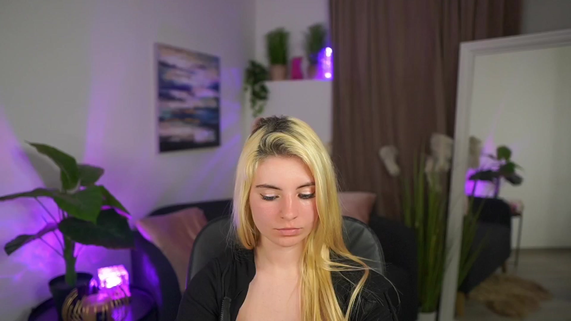 Gallery image thumbnail from Jetpearl74's myfreecams stream on, 03/26/2026, 23:08 image 3 of 20