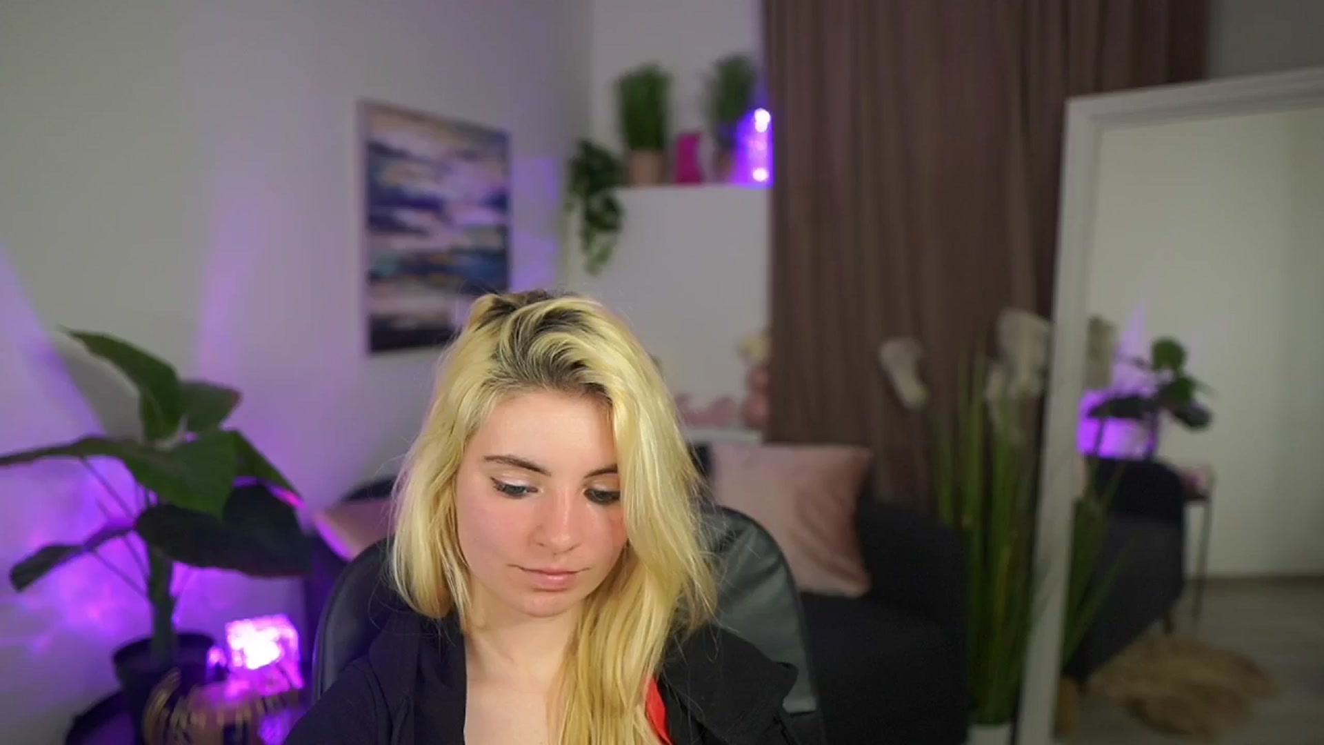 Gallery image thumbnail from Jetpearl74's myfreecams stream on, 03/26/2026, 23:08 image 13 of 20