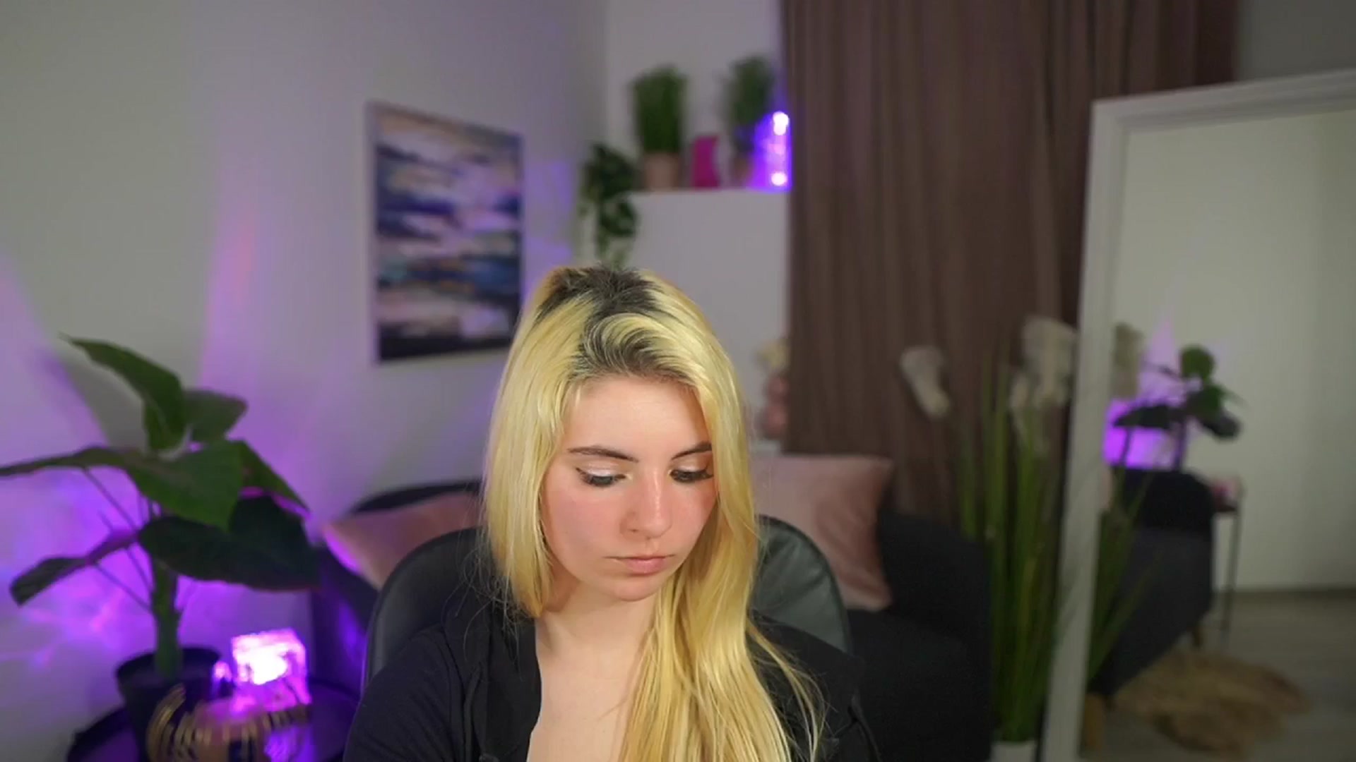 Gallery image thumbnail from Jetpearl74's myfreecams stream on, 03/26/2026, 23:08 image 7 of 20