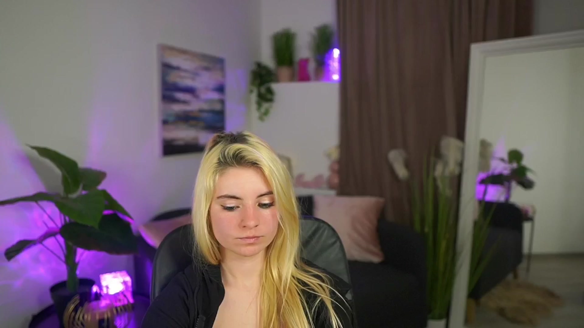 Gallery image thumbnail from Jetpearl74's myfreecams stream on, 03/26/2026, 23:08 image 4 of 20