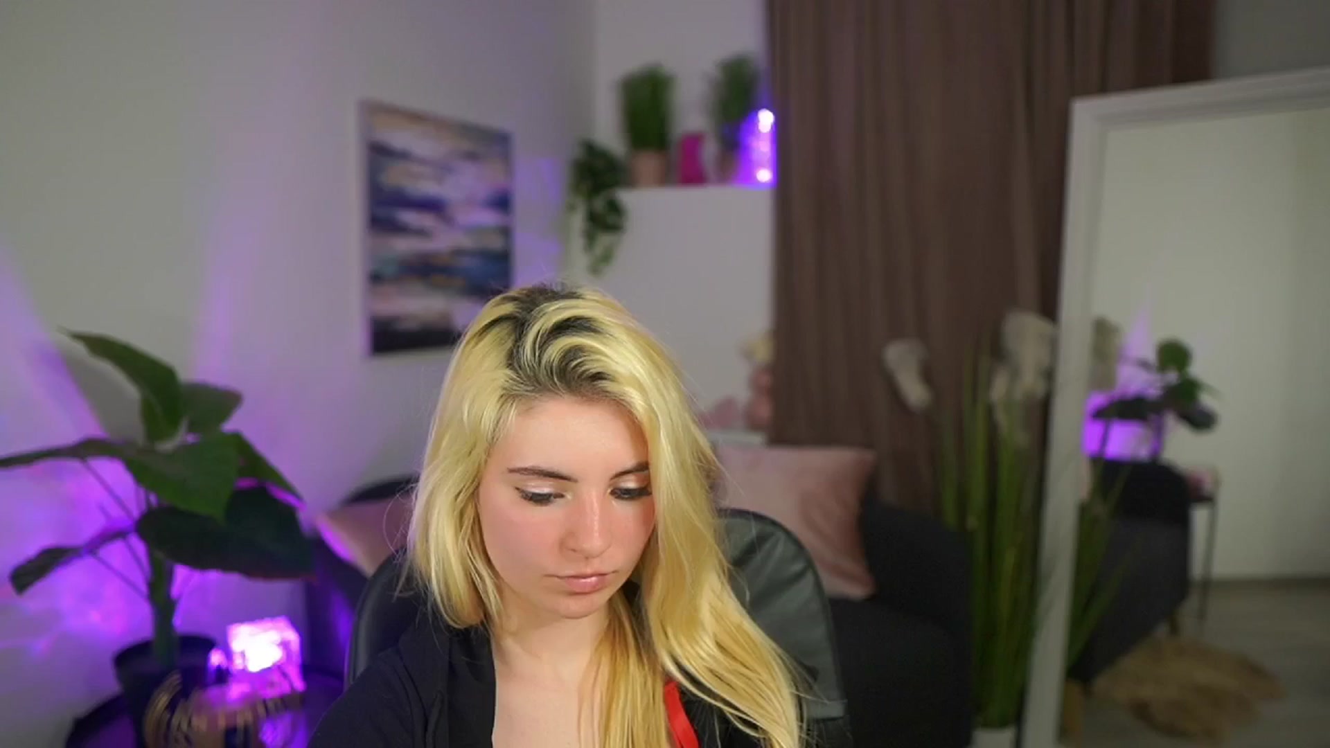 Gallery image thumbnail from Jetpearl74's myfreecams stream on, 03/26/2026, 23:08 image 14 of 20