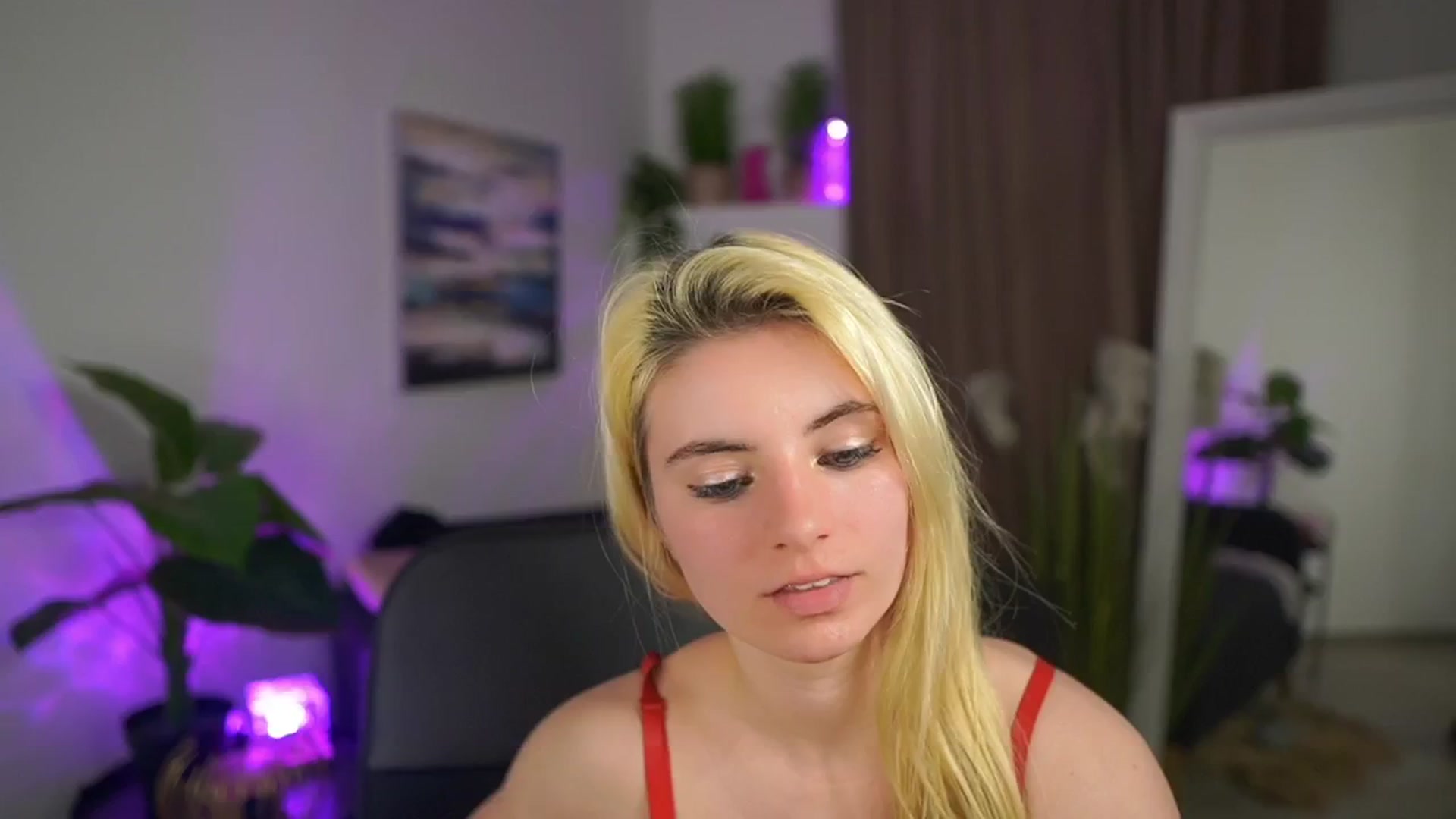 Gallery image thumbnail from Jetpearl74's myfreecams stream on, 03/27/2026, 01:32 image 11 of 20
