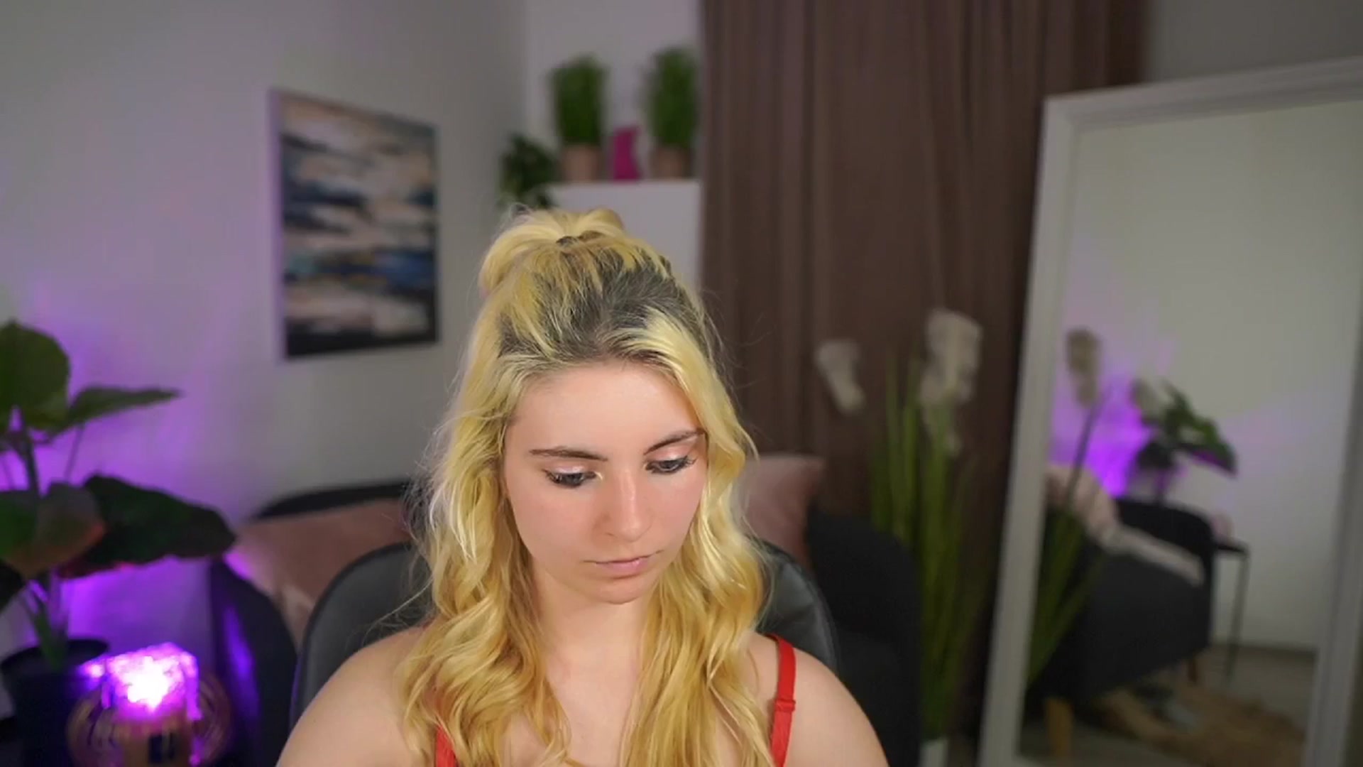Gallery image thumbnail from Jetpearl74's myfreecams stream on, 03/29/2026, 20:13 image 18 of 20