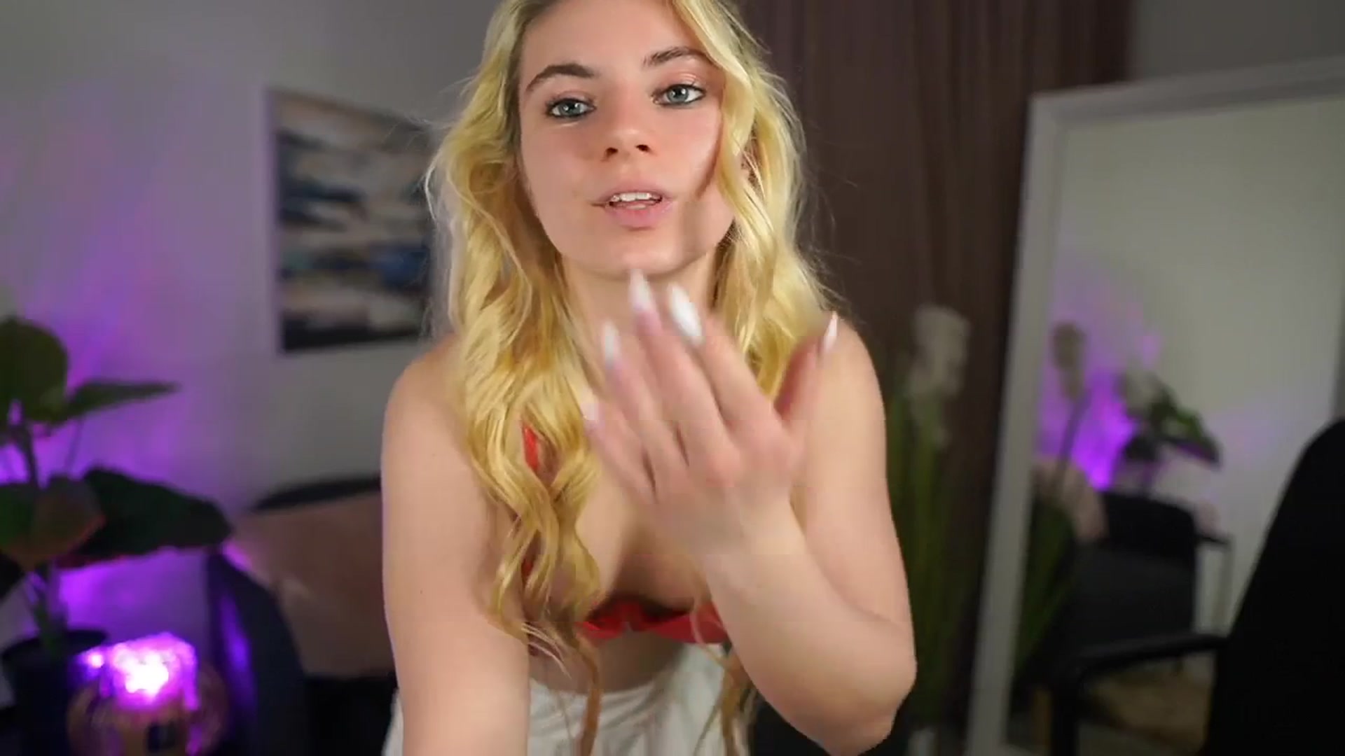 Gallery image thumbnail from Jetpearl74's myfreecams stream on, 03/29/2026, 20:13 image 9 of 20