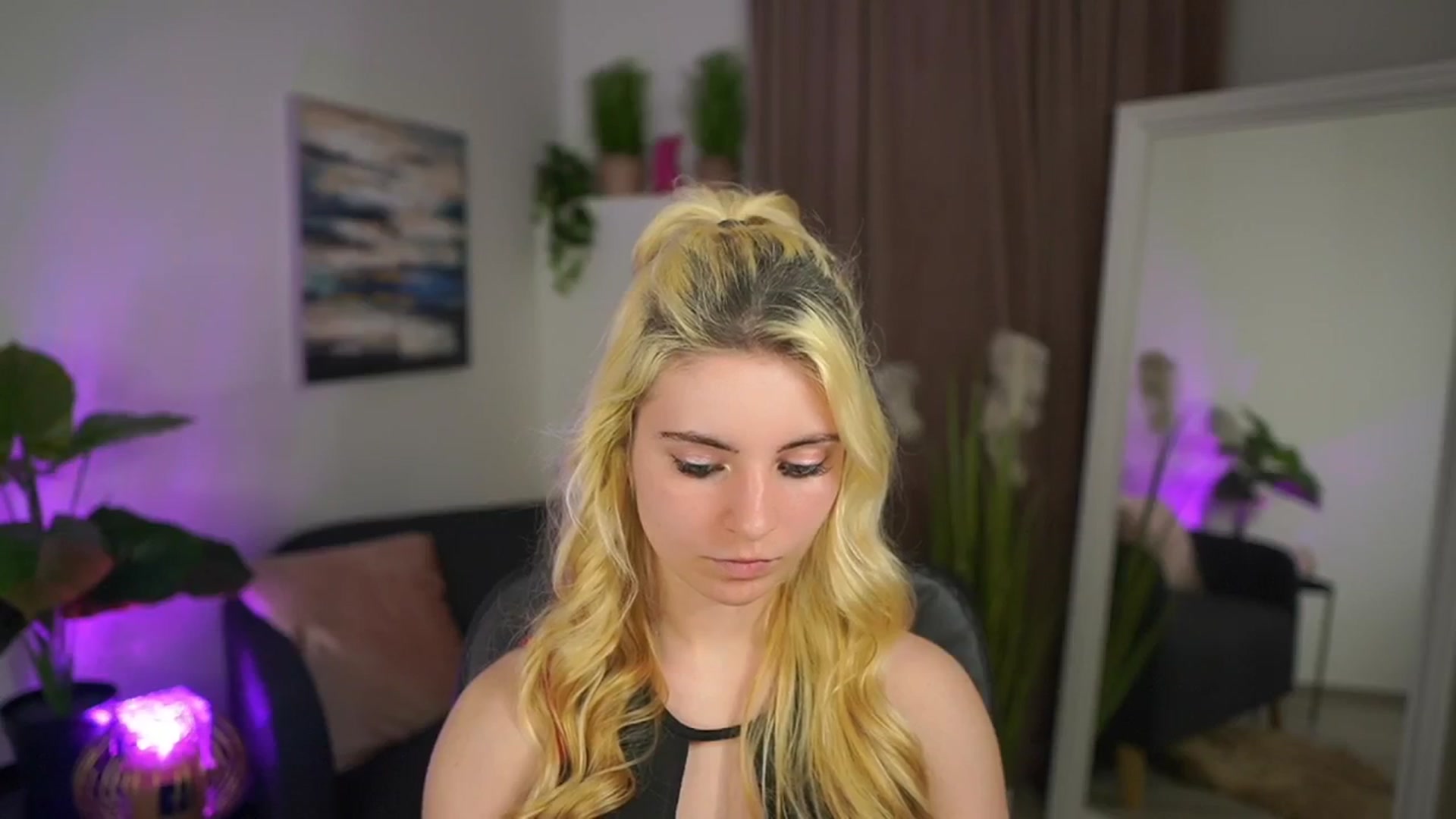 Gallery image thumbnail from Jetpearl74's myfreecams stream on, 03/29/2026, 20:13 image 4 of 20