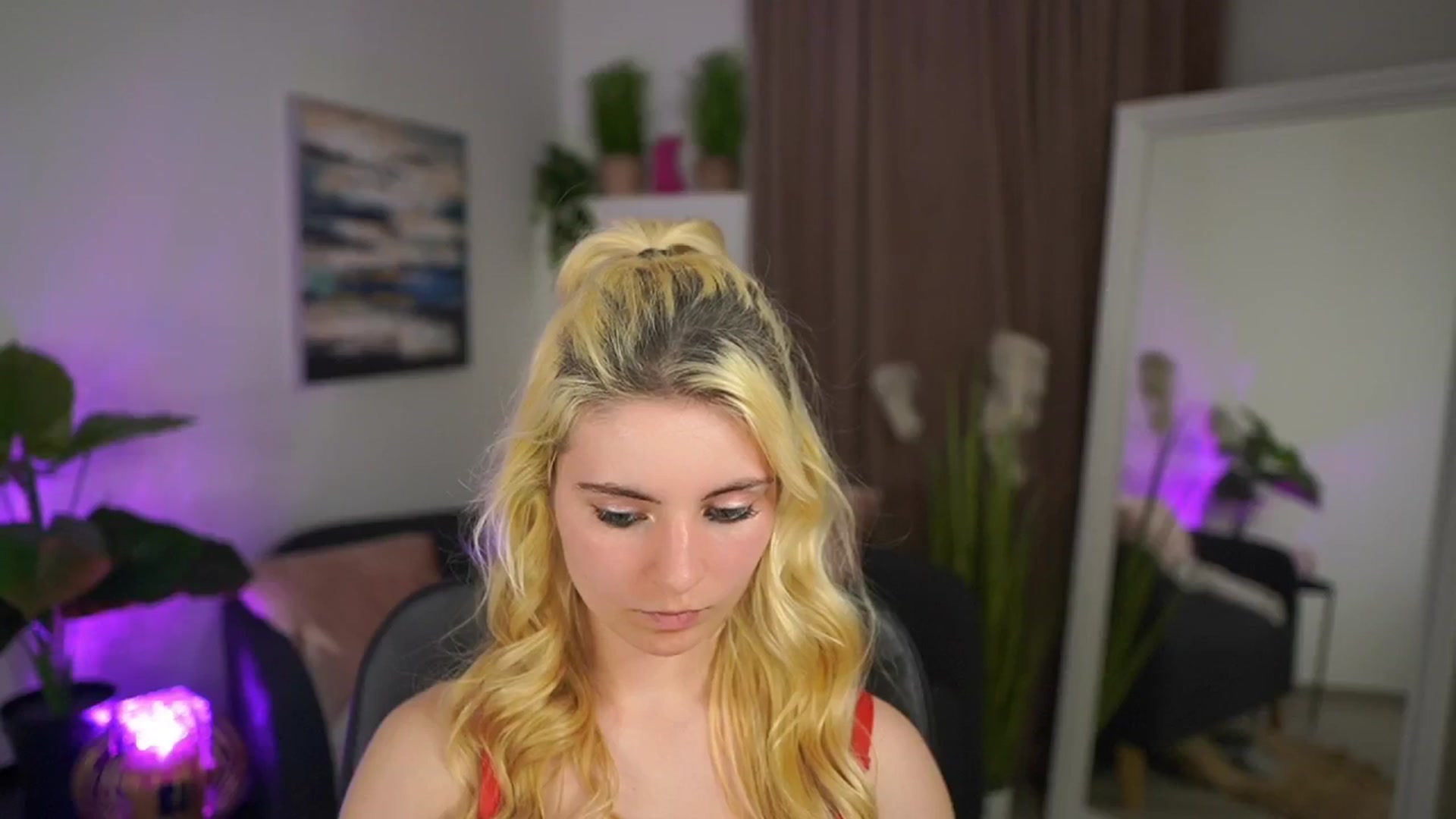 Gallery image thumbnail from Jetpearl74's myfreecams stream on, 03/29/2026, 20:13 image 16 of 20