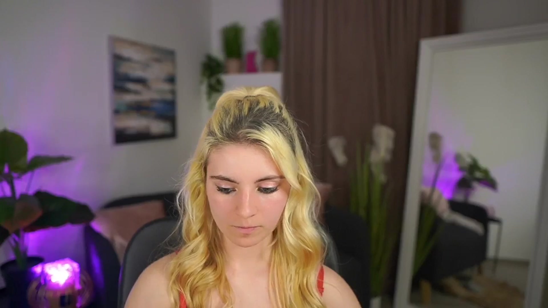 Gallery image thumbnail from Jetpearl74's myfreecams stream on, 03/29/2026, 20:13 image 17 of 20