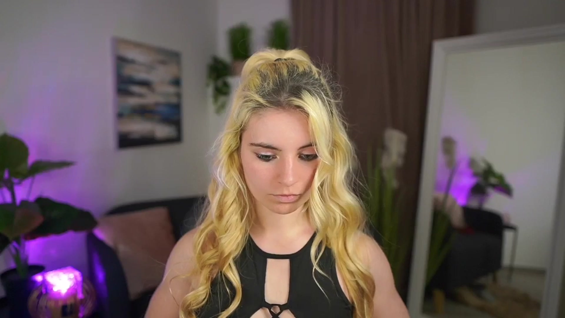 Gallery image thumbnail from Jetpearl74's myfreecams stream on, 03/29/2026, 21:42 image 8 of 20