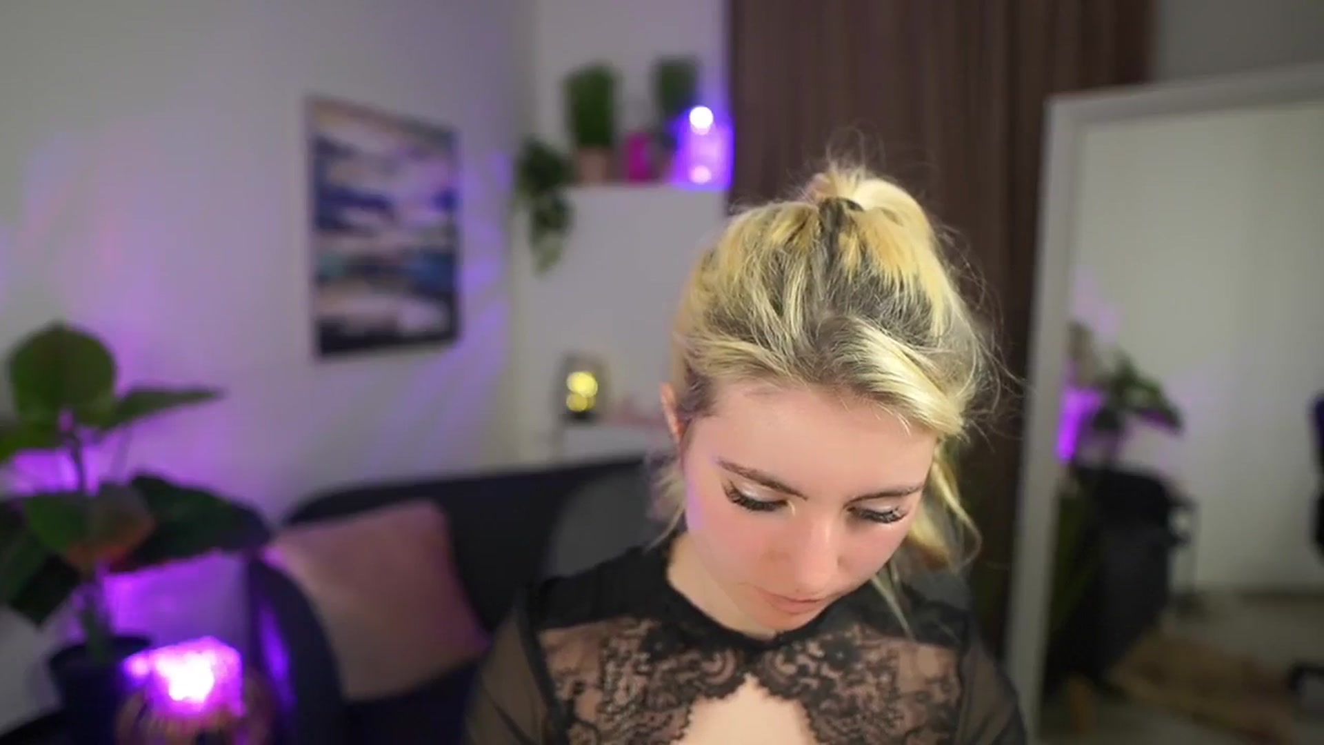 Gallery image thumbnail from Jetpearl74's myfreecams stream on, 04/01/2026, 21:37 image 14 of 20
