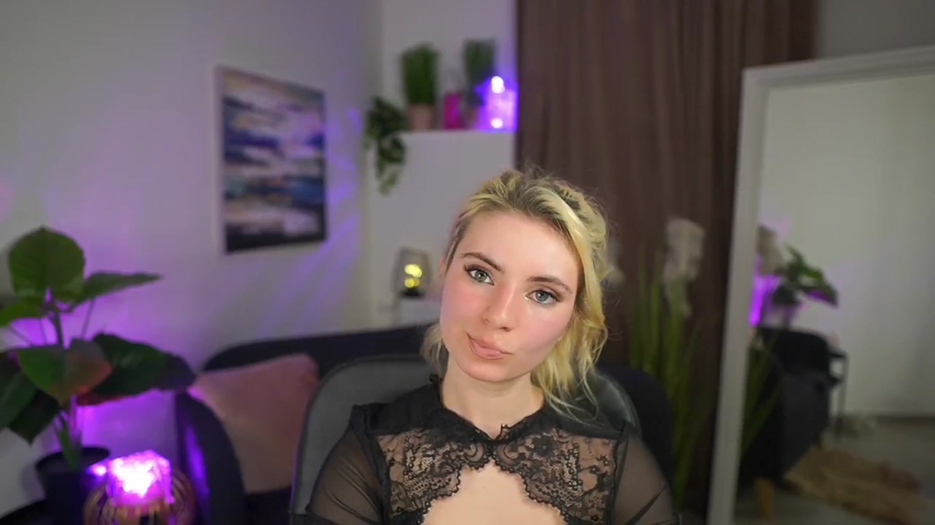 Gallery image thumbnail from Jetpearl74's myfreecams stream on, 04/01/2026, 21:37 image 19 of 20