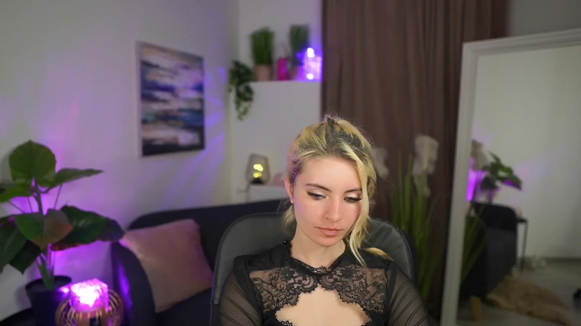 Gallery image thumbnail from Jetpearl74's myfreecams stream on, 04/01/2026, 21:37 image 1 of 20