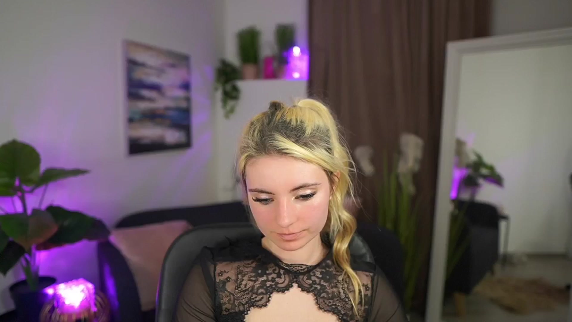 Gallery image thumbnail from Jetpearl74's myfreecams stream on, 04/01/2026, 23:04 image 12 of 20