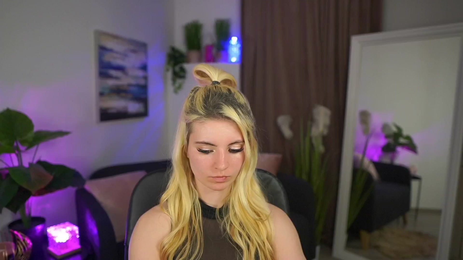 Gallery image thumbnail from Jetpearl74's myfreecams stream on, 04/02/2026, 20:01 image 1 of 20